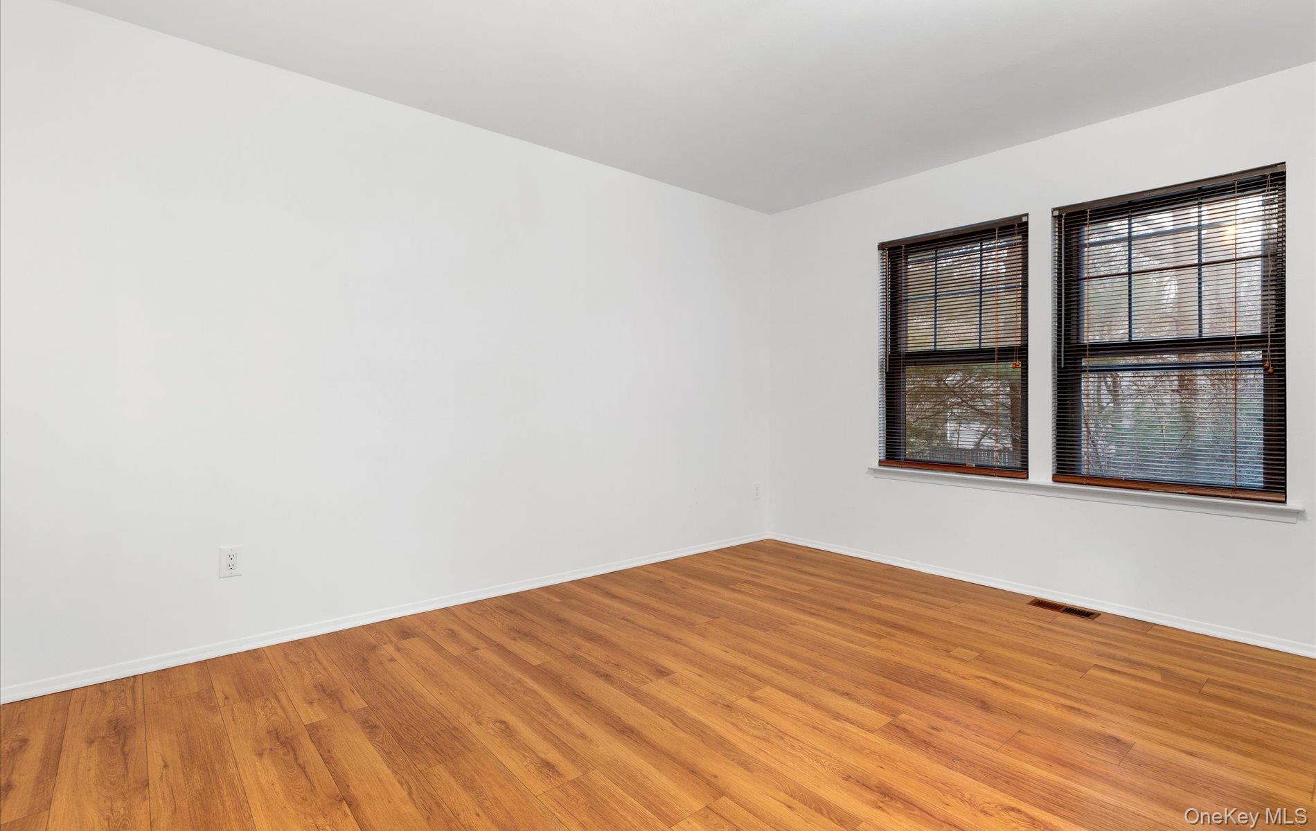 15 Pond Path – For Rent photo 16