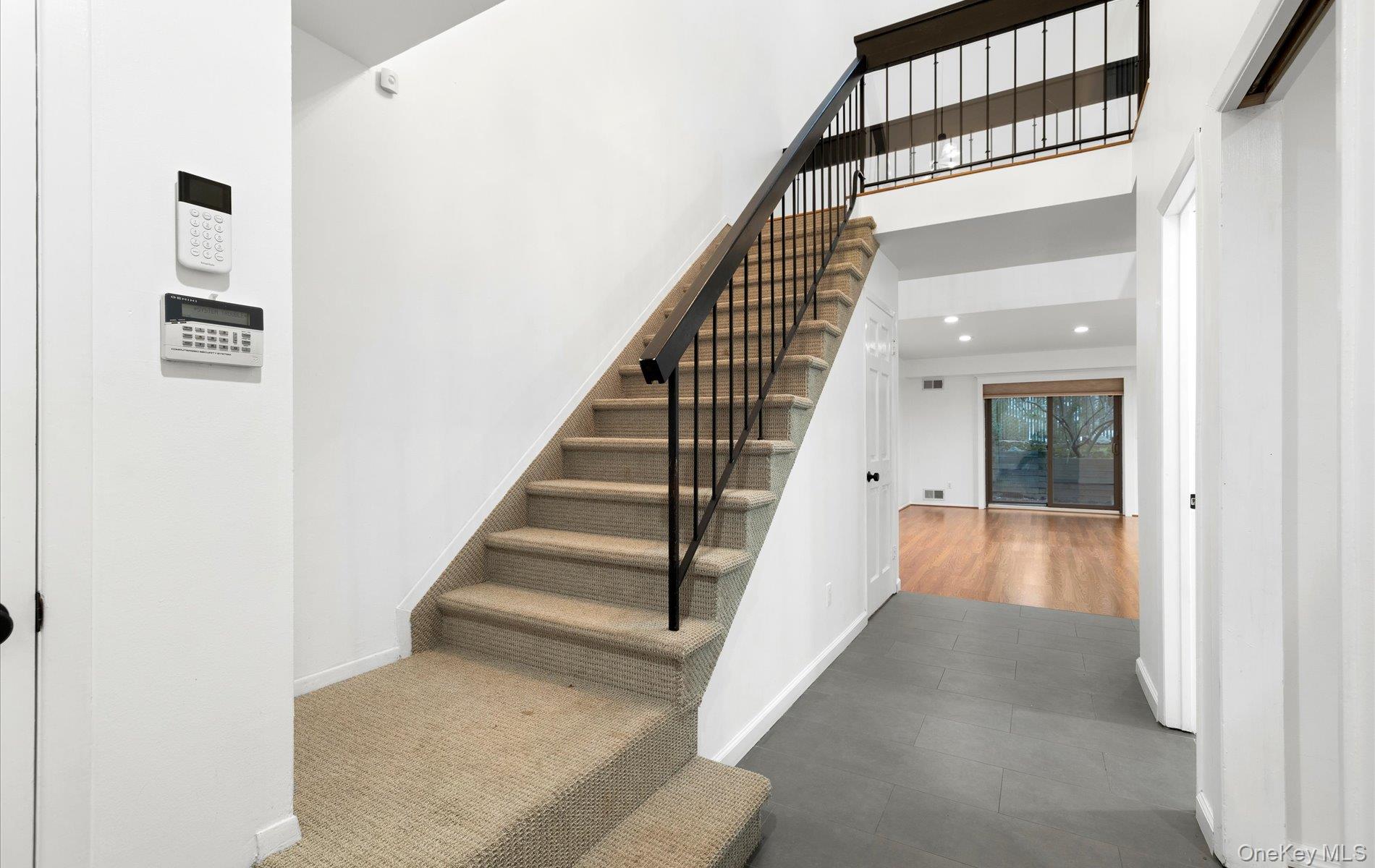 15 Pond Path – For Rent photo 3