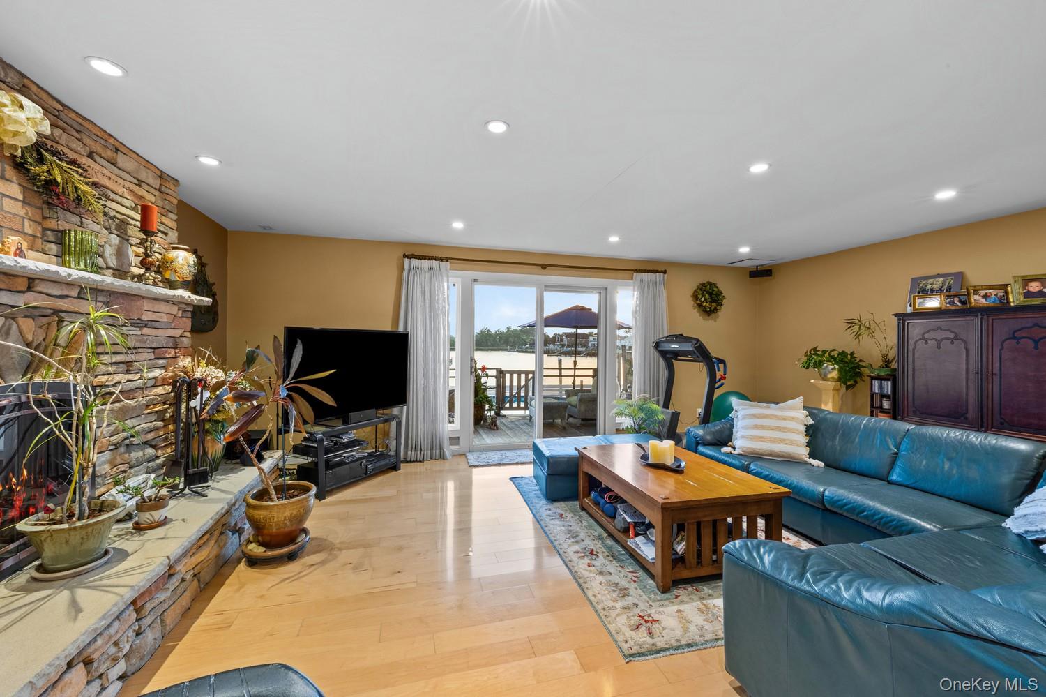 3224 Ann Street – For Sale photo 8