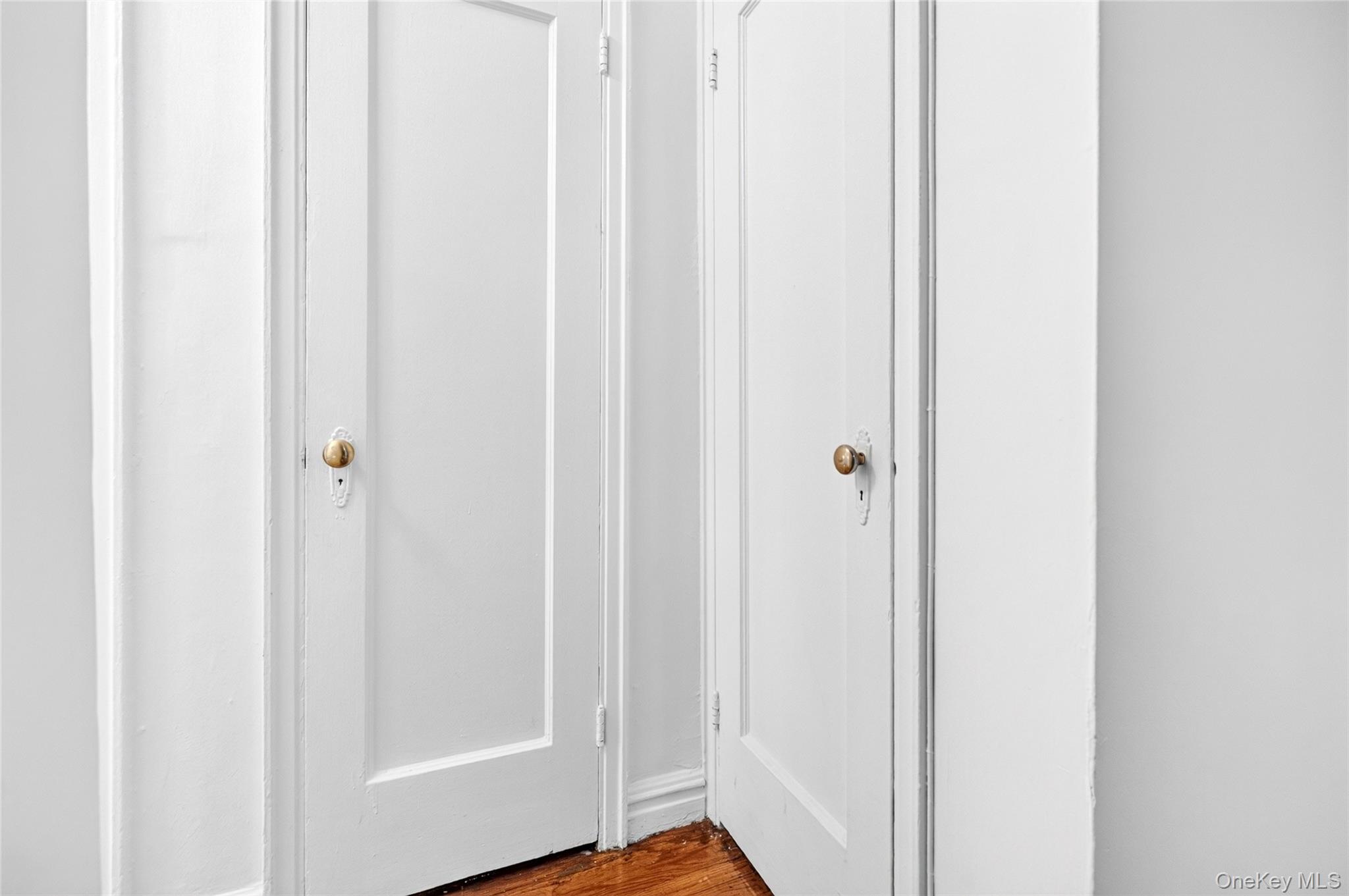 601 Pelham Parkway N, Unit 315 photo 21
