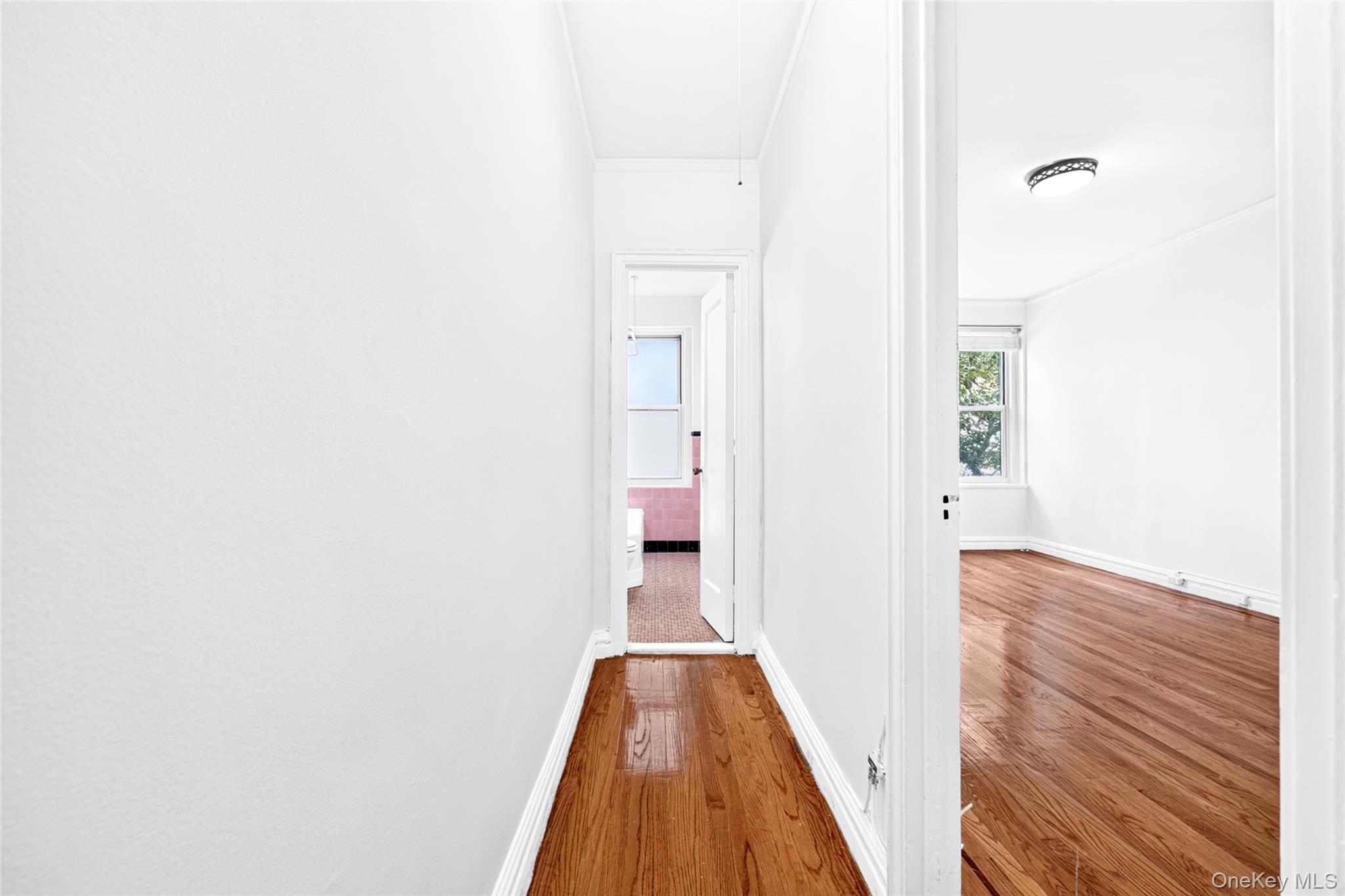 601 Pelham Parkway N, Unit 315 photo 22