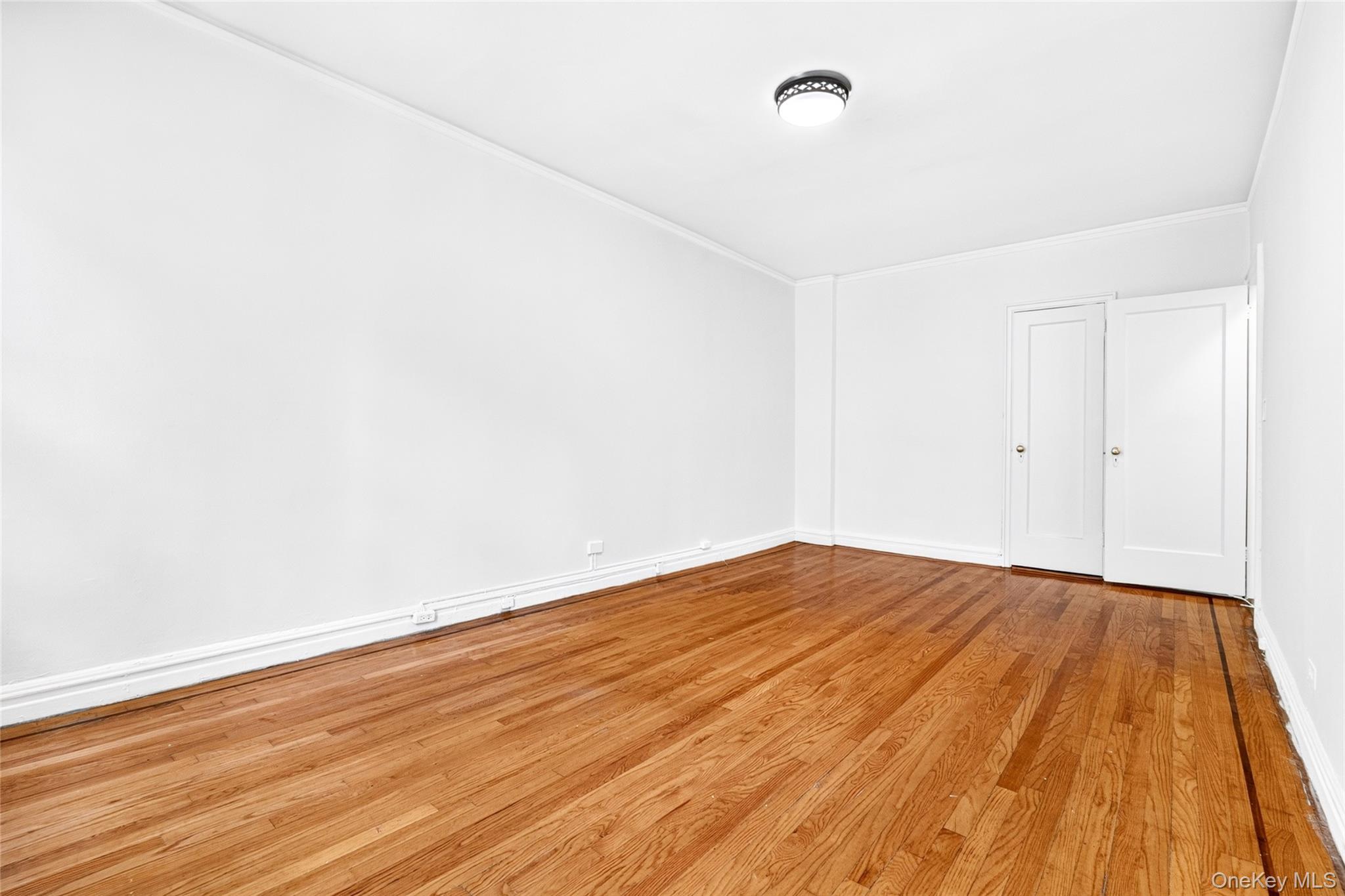 601 Pelham Parkway N, Unit 315 photo 26