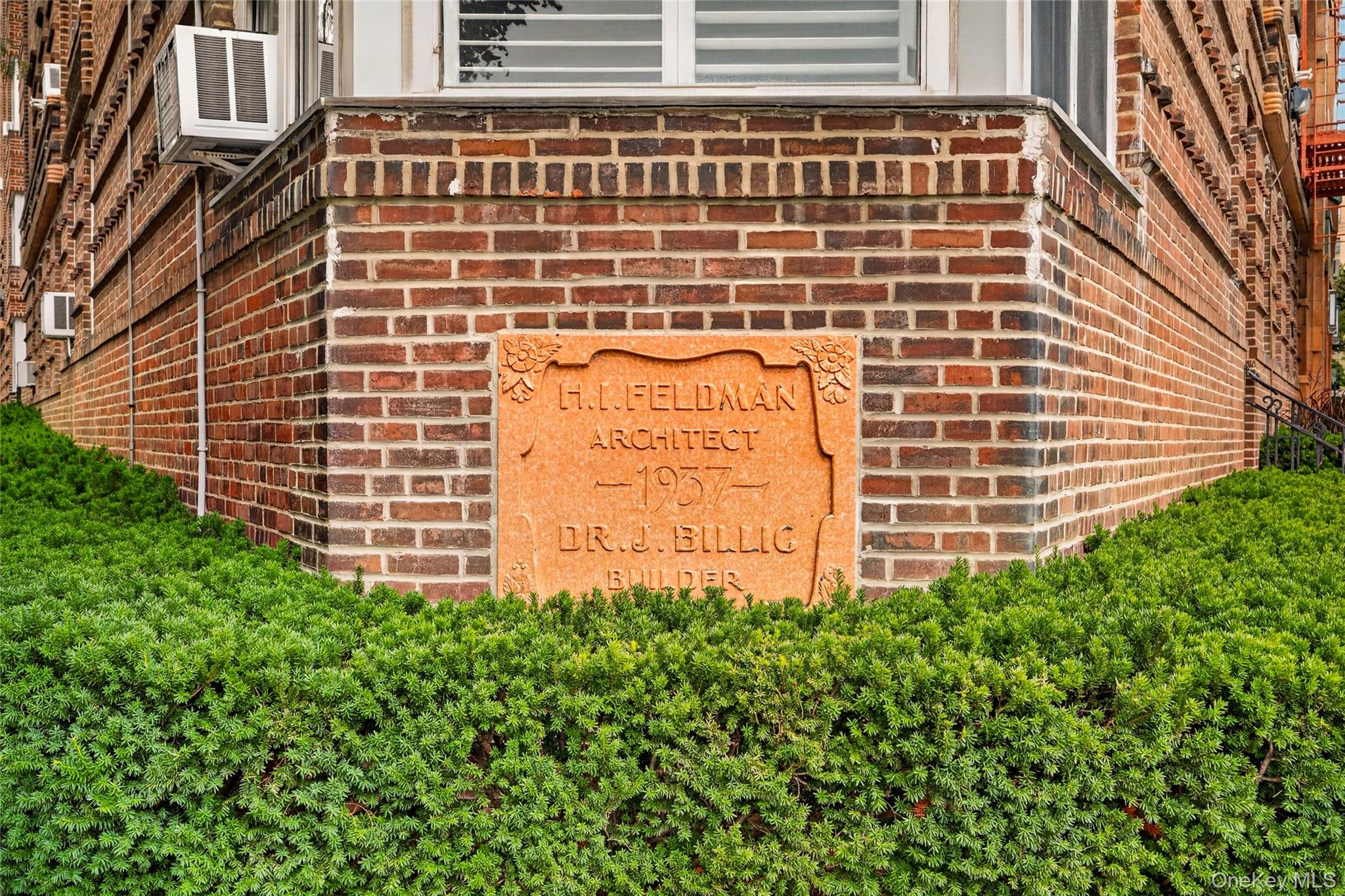 601 Pelham Parkway N, Unit 315 photo 30