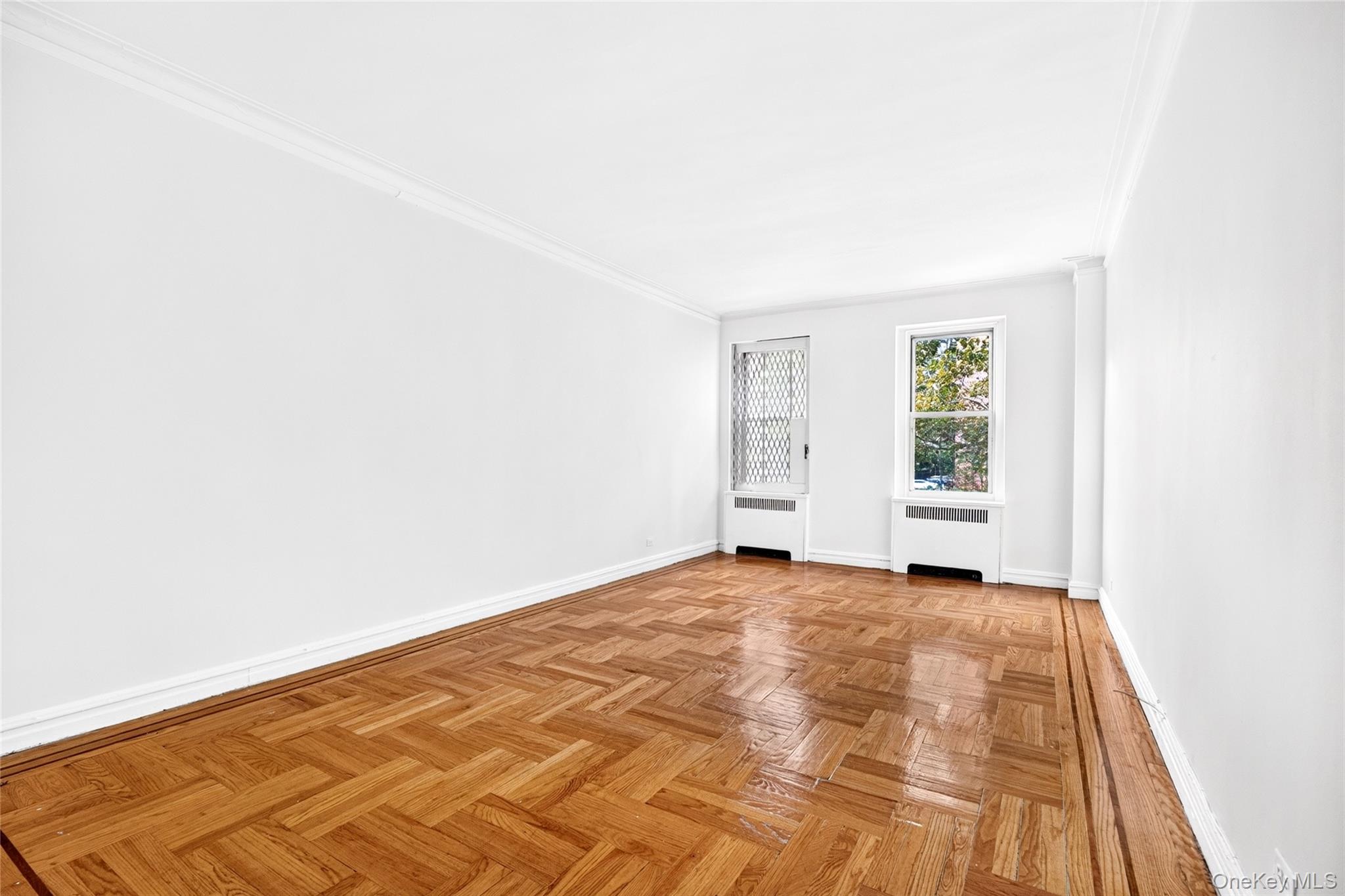 601 Pelham Parkway N, Unit 315 photo 17