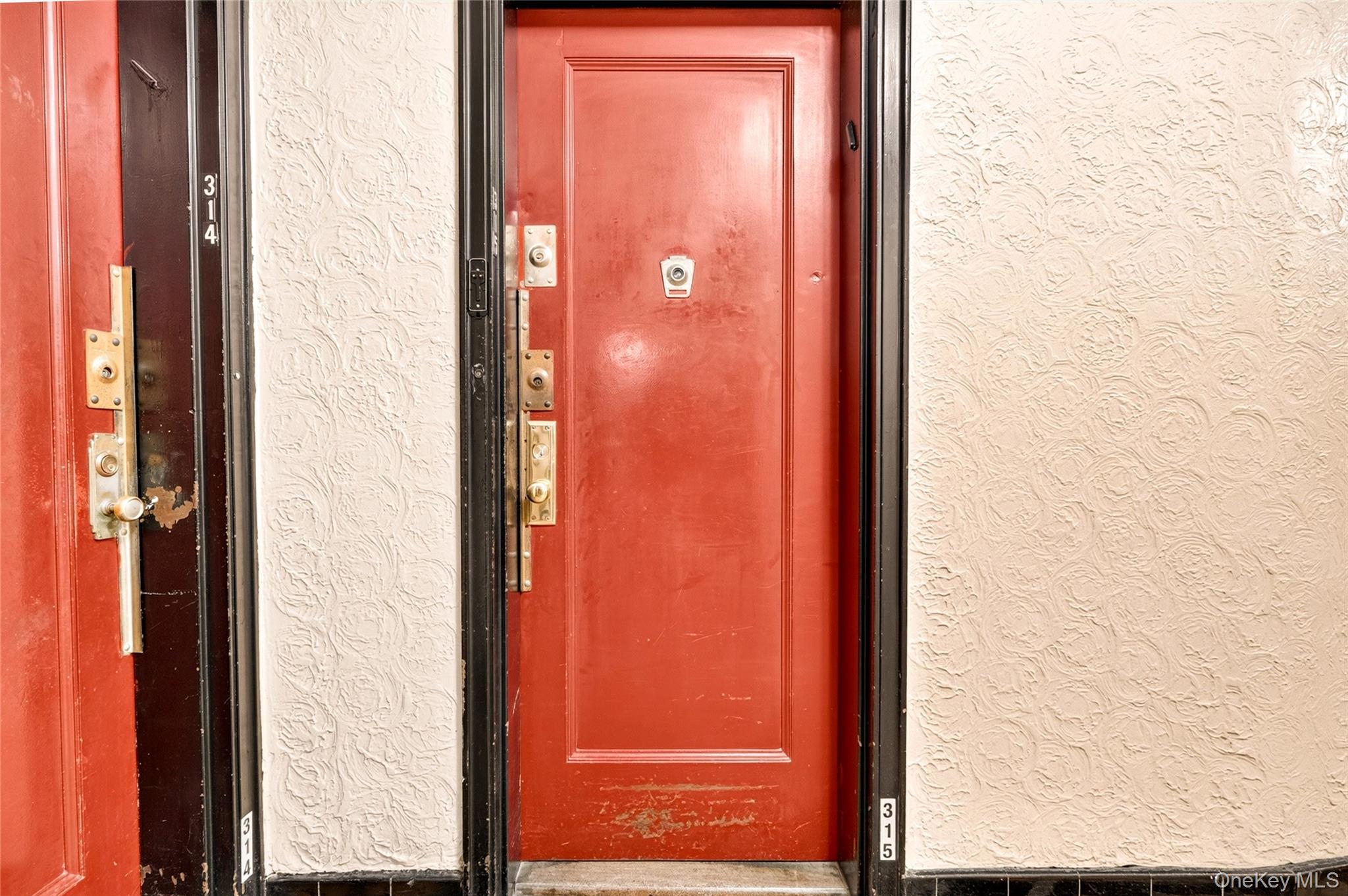 601 Pelham Parkway N, Unit 315 photo 35