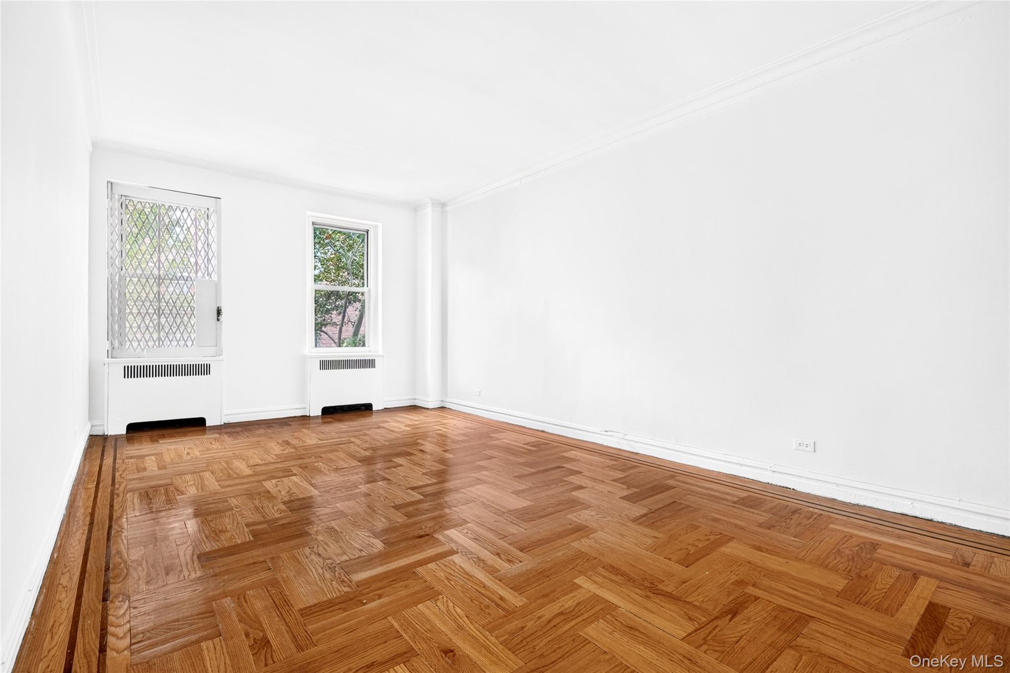 601 Pelham Parkway N, Unit 315 photo 20