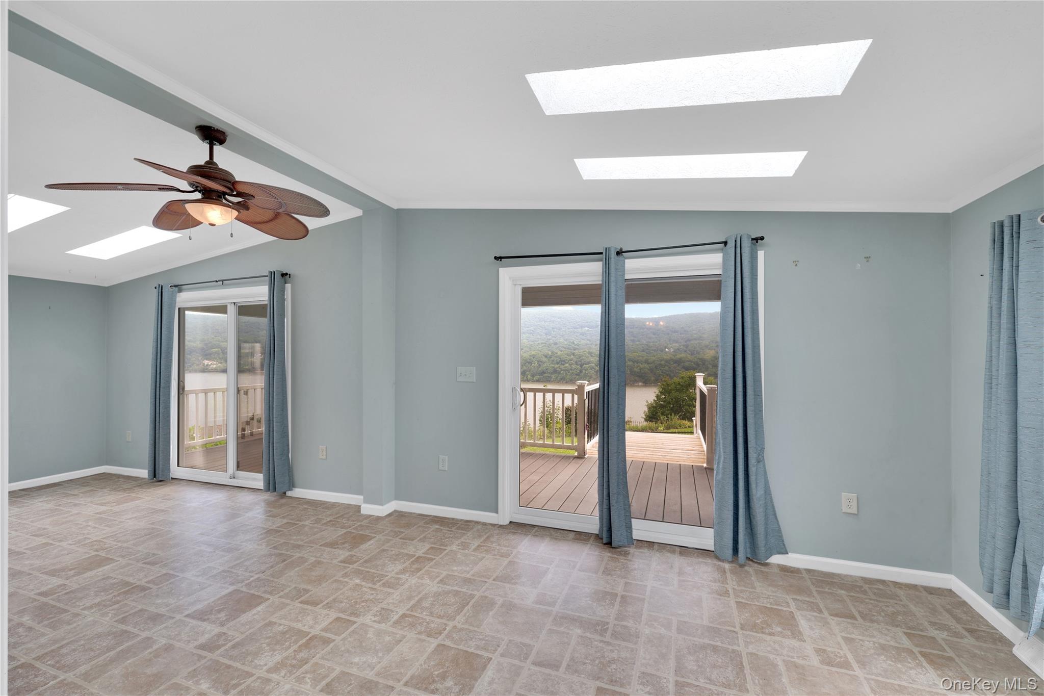 9 Rivercrest Road, Unit 15 photo 25