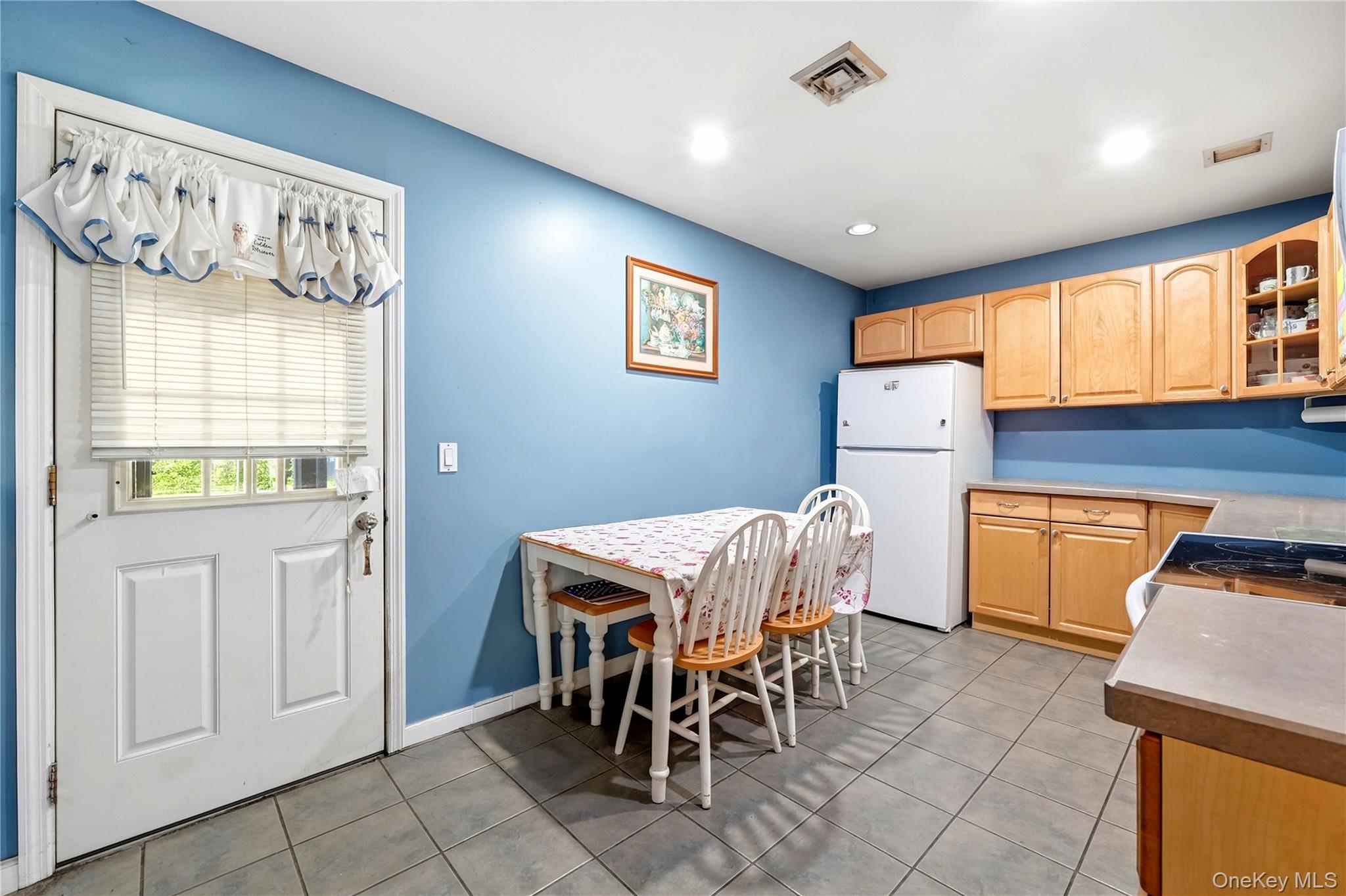 98 Smith Avenue – For Sale photo 11