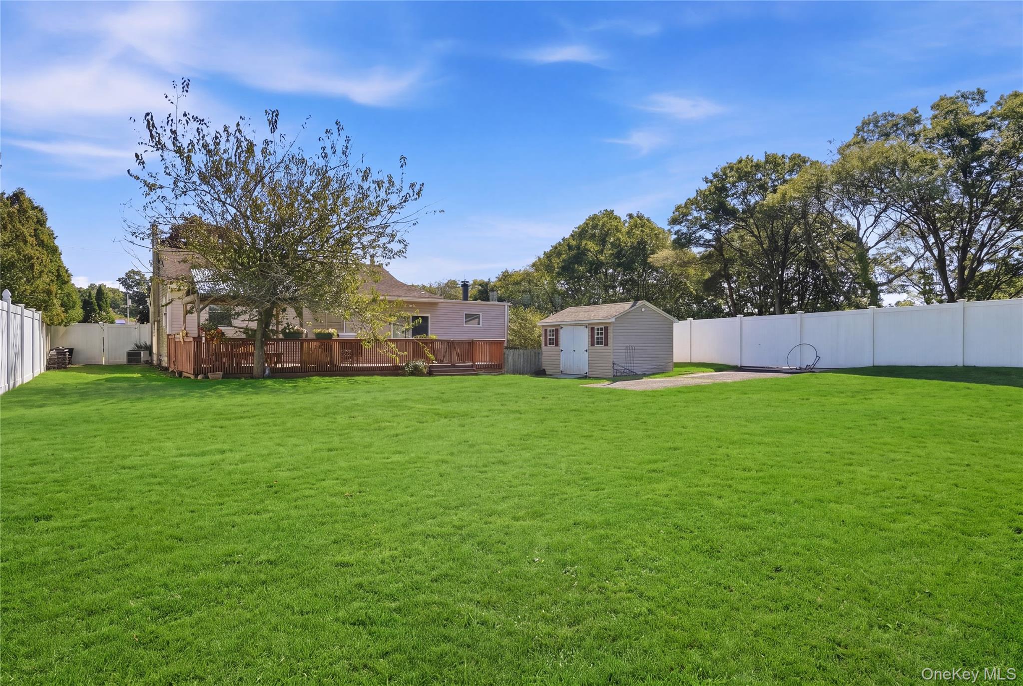 98 Smith Avenue – For Sale photo 27
