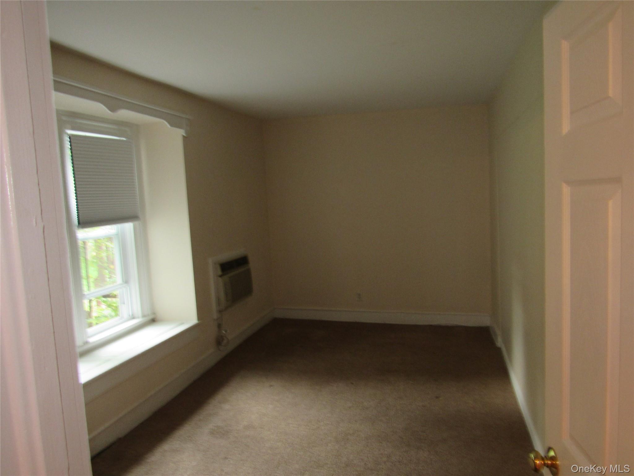 15 Phillips Place – For Rent photo 8