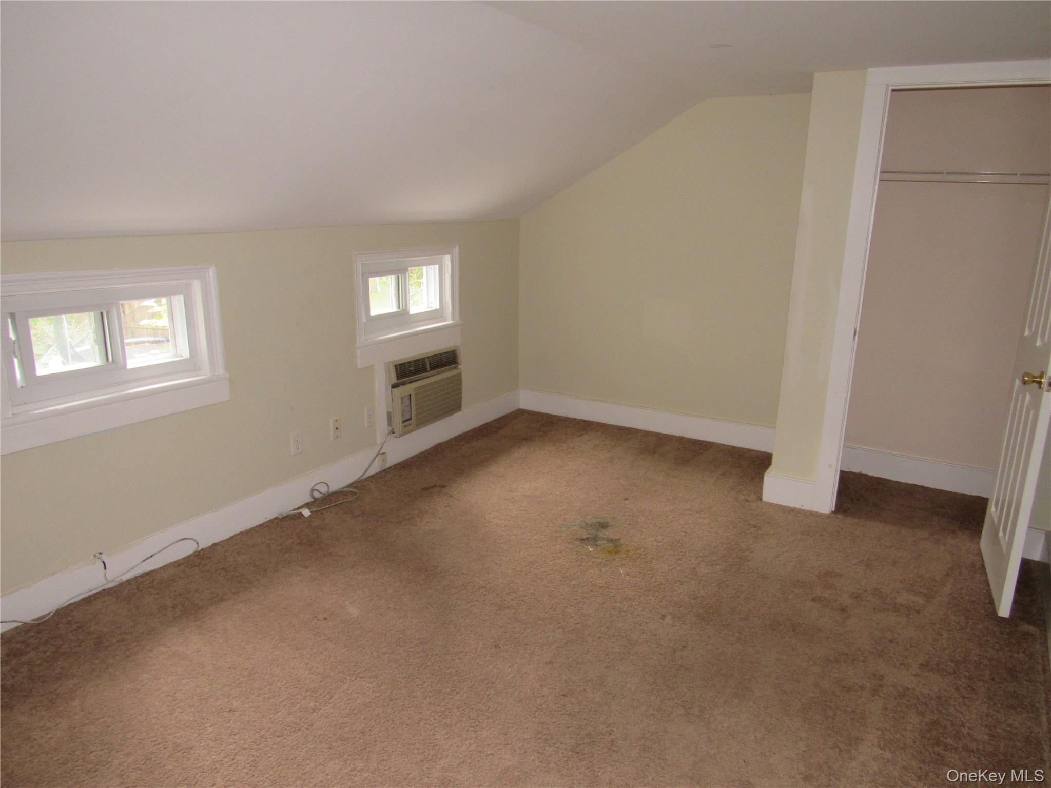 15 Phillips Place – For Rent photo 16