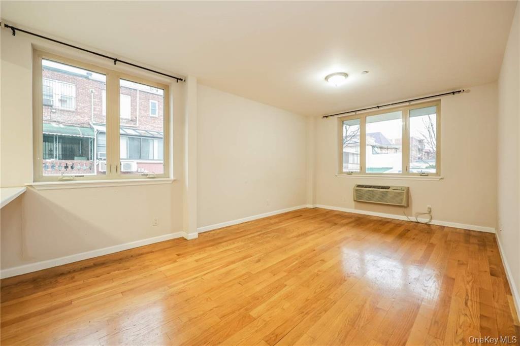 2517 Voorhies Avenue, Unit 1C photo 12
