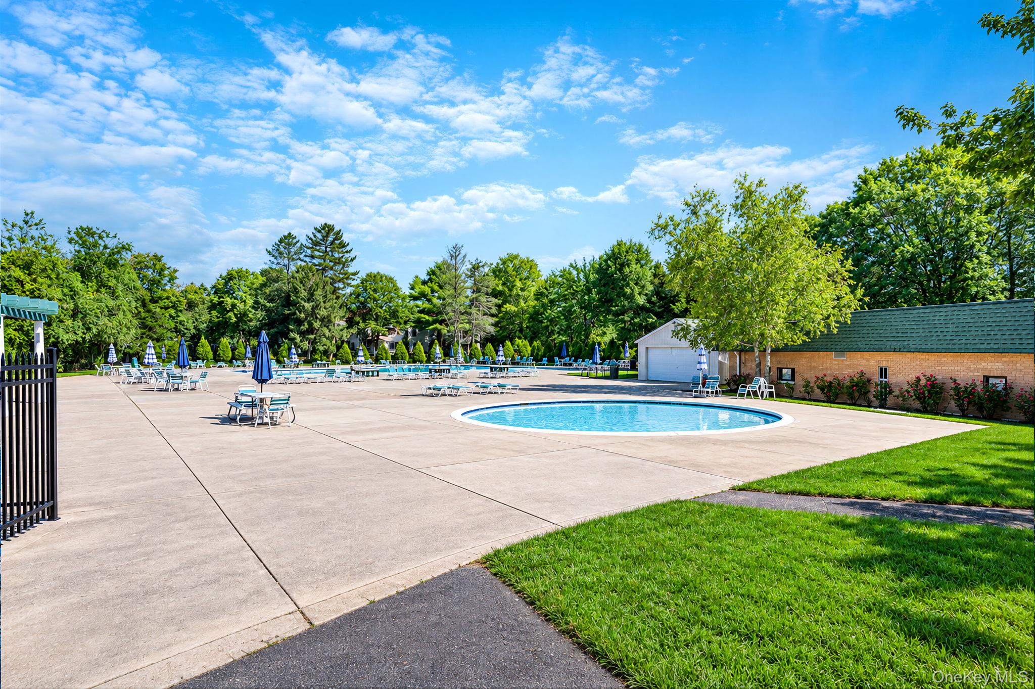 147 Fairview Circle, Unit 147 photo 6