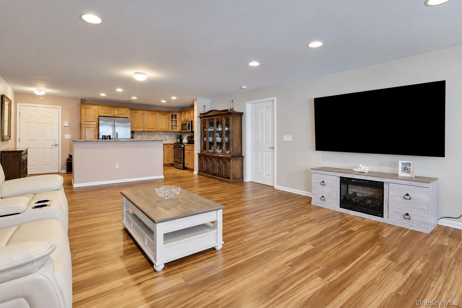 1308 Round Pointe Drive – For Sale photo 8