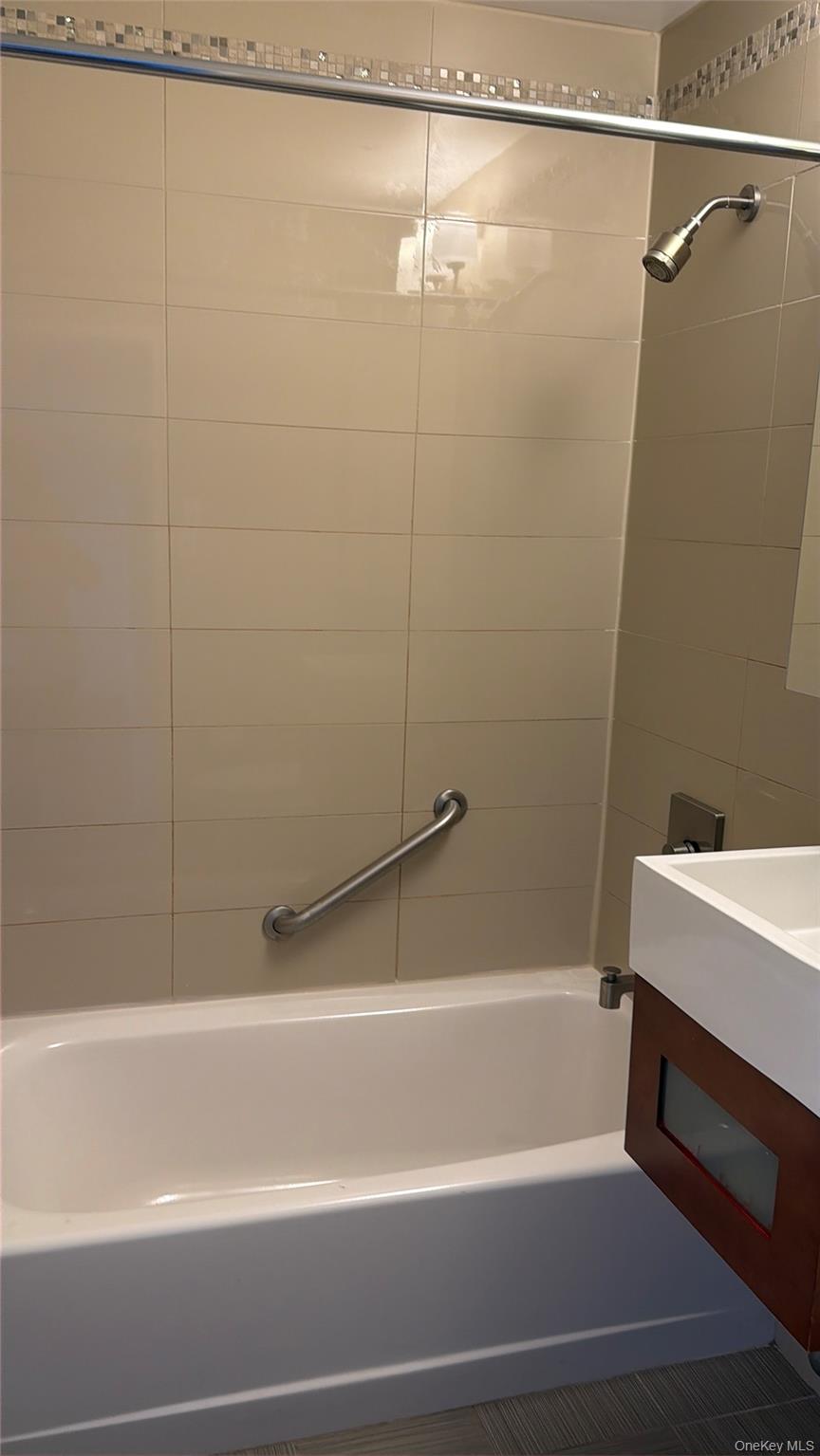 333 Pearl Street, Unit 16-M photo 12
