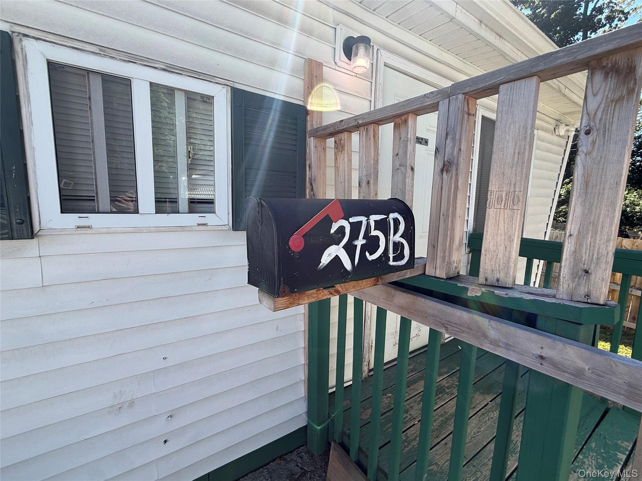 275 Robinson Avenue, Unit B photo 15