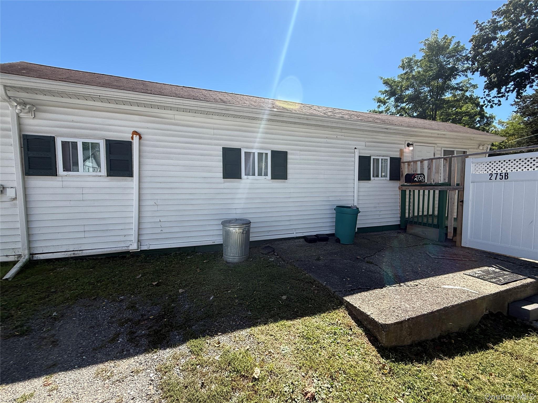 275 Robinson Avenue, Unit B