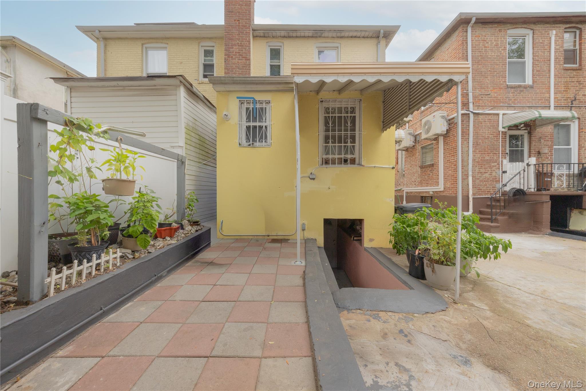 3214 Fenton Avenue – For Sale photo 9