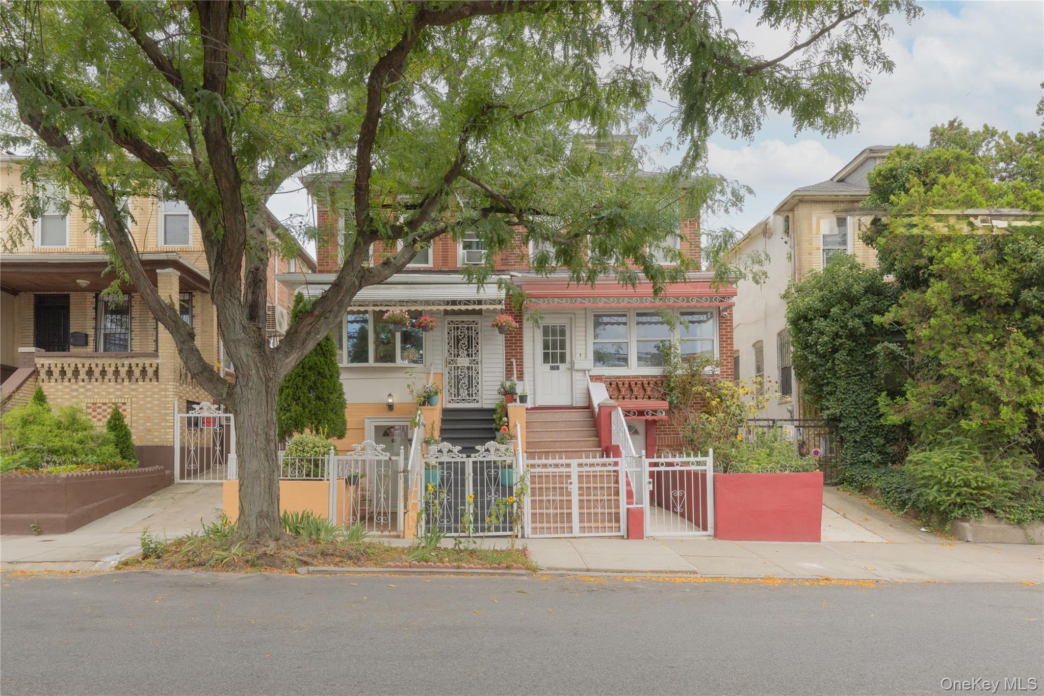 3214 Fenton Avenue – For Sale