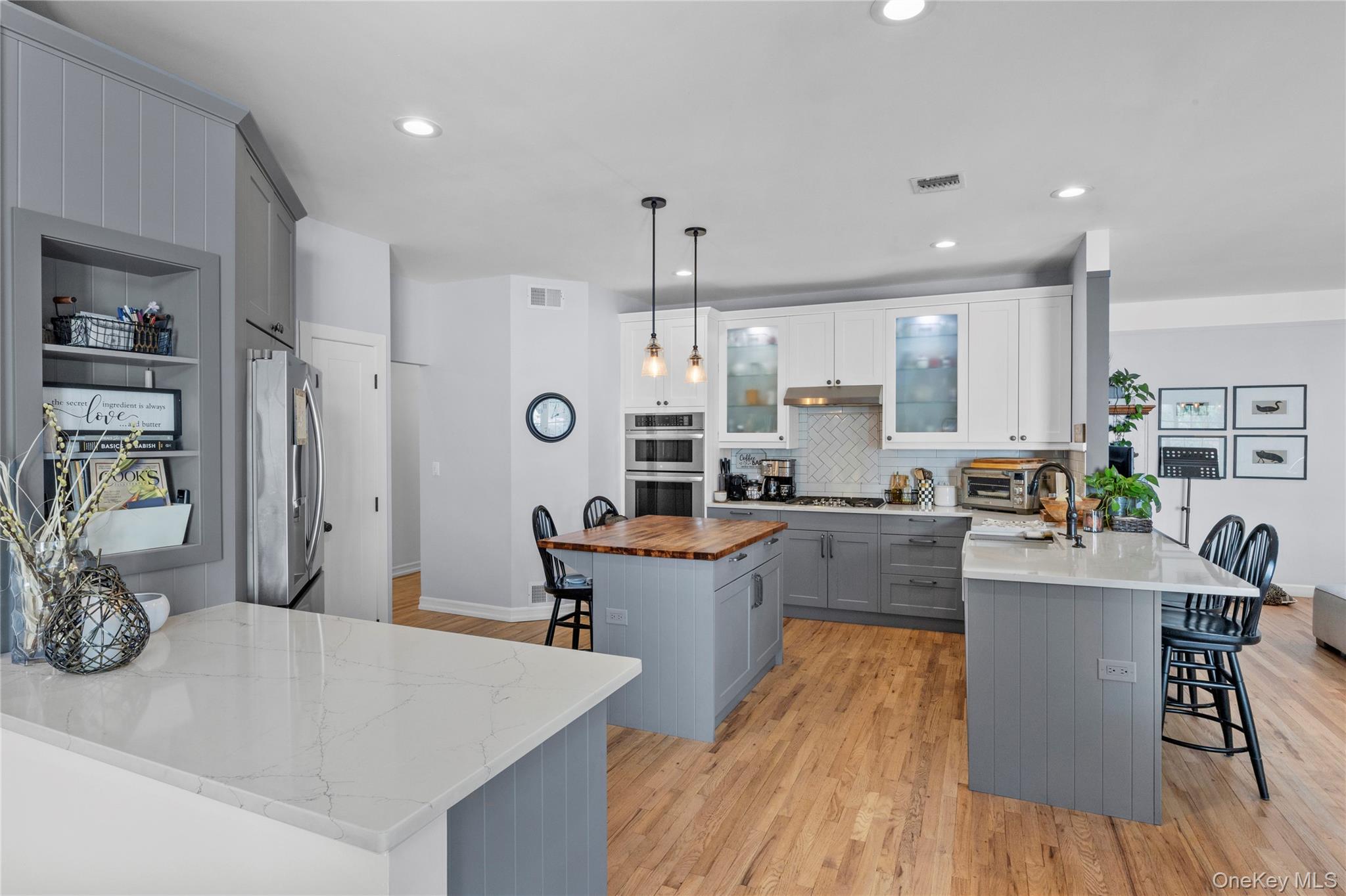 34 Varsity Boulevard – For Sale photo 17