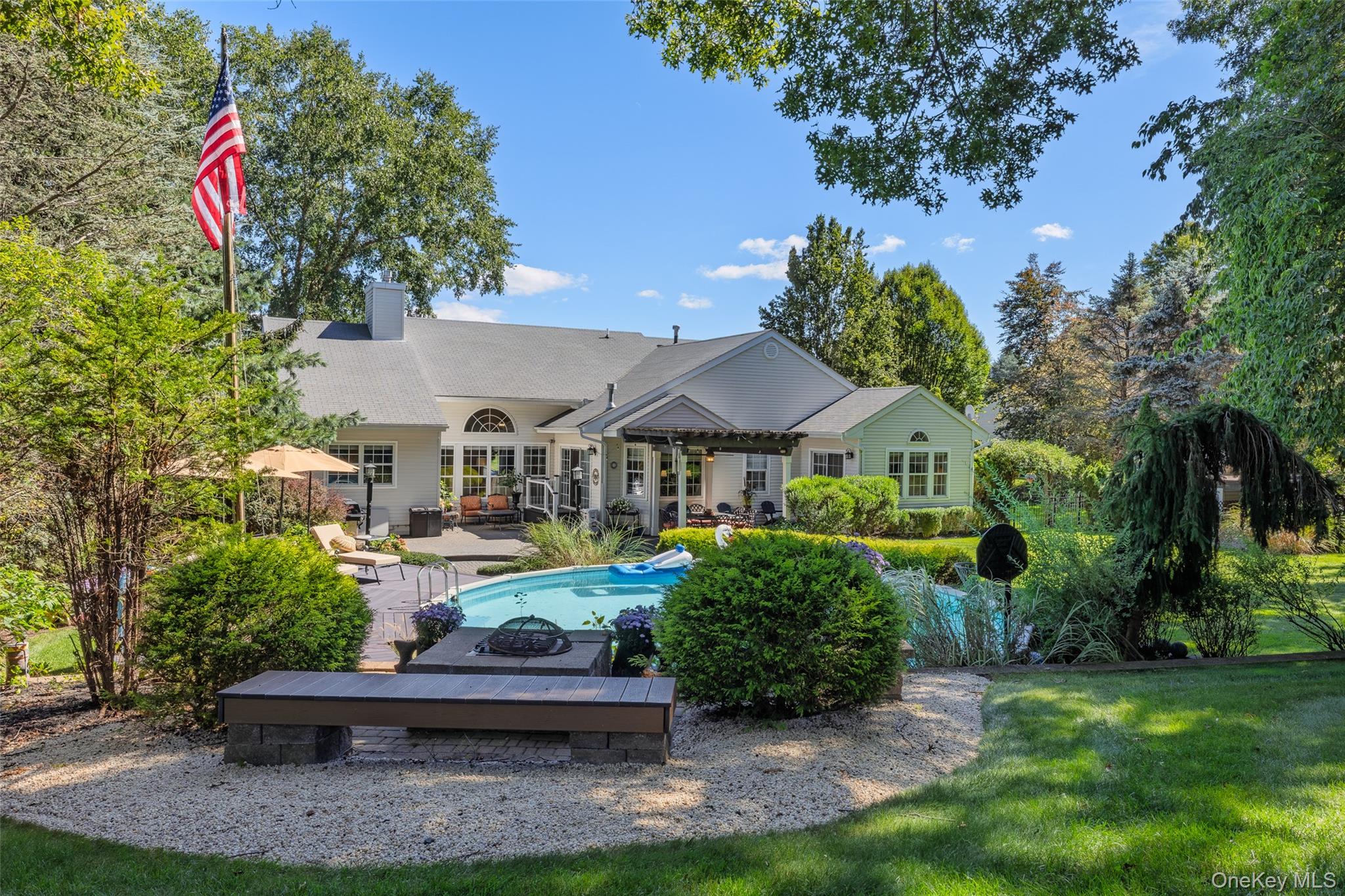 34 Varsity Boulevard – For Sale photo 3