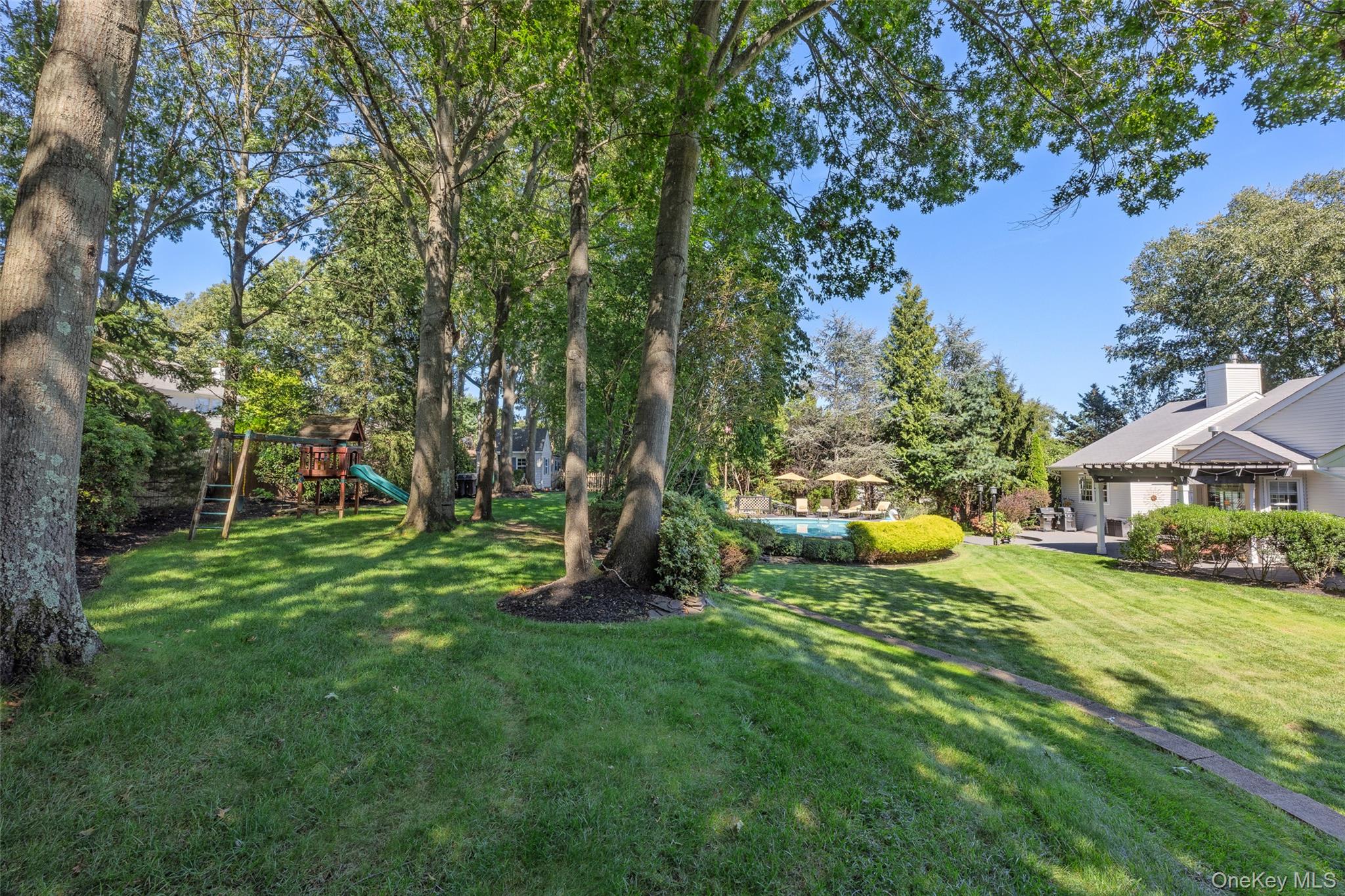 34 Varsity Boulevard – For Sale photo 42