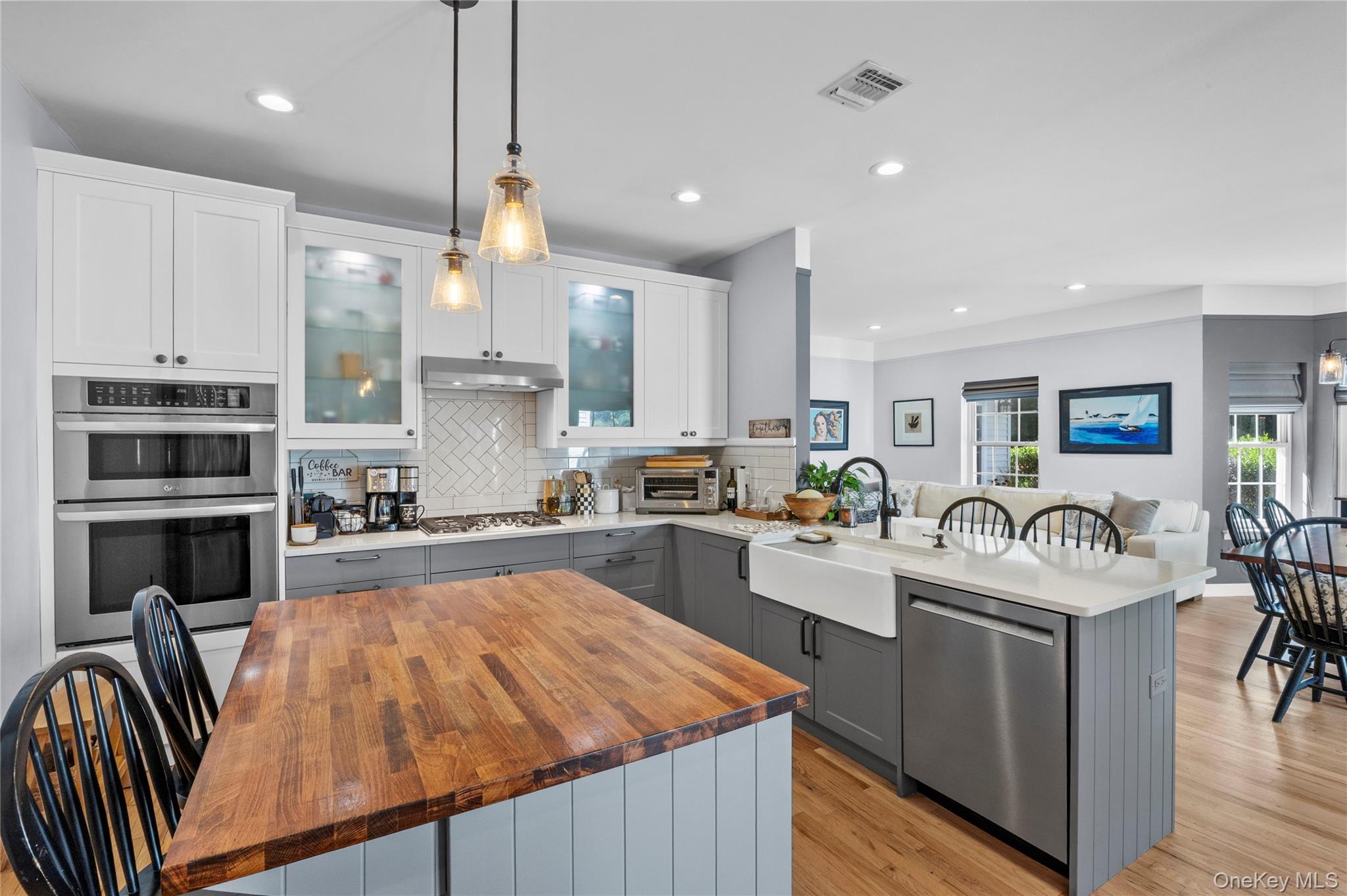34 Varsity Boulevard – For Sale photo 20
