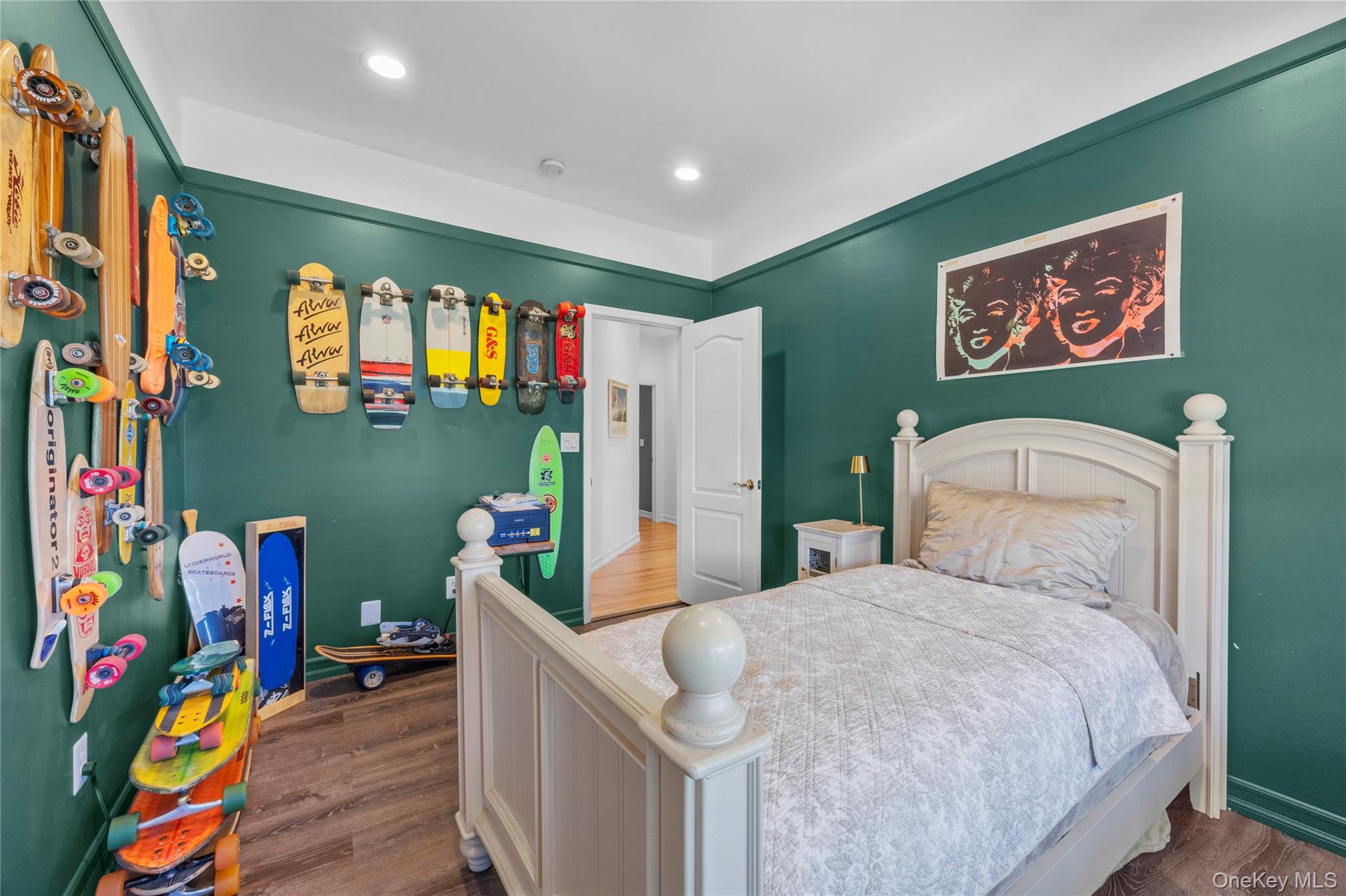 34 Varsity Boulevard – For Sale photo 33