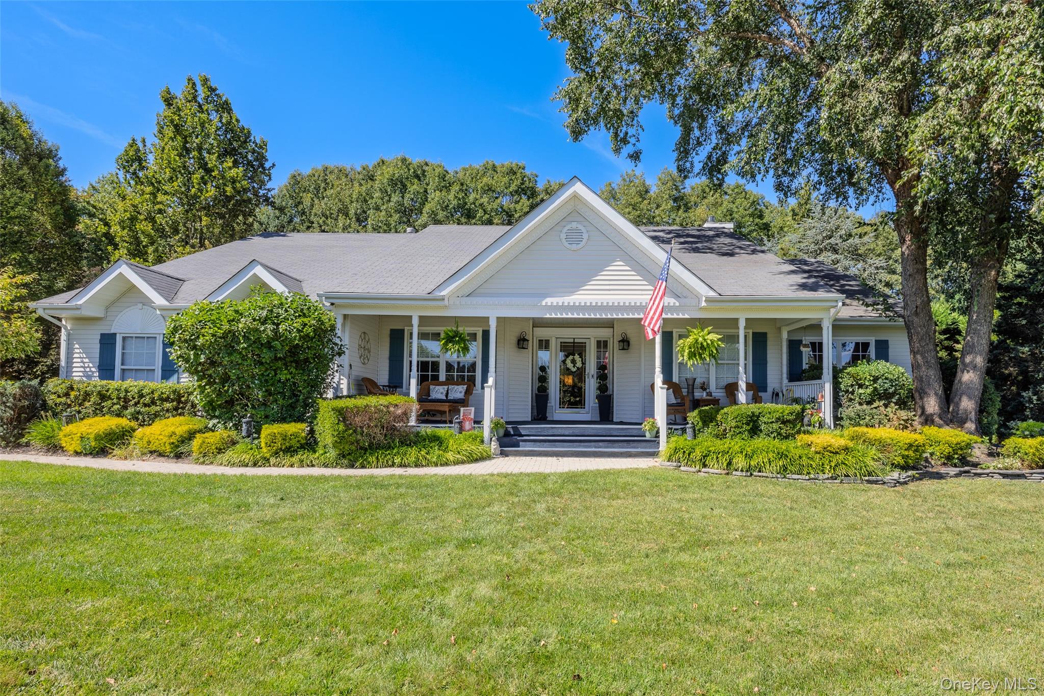 34 Varsity Boulevard – For Sale