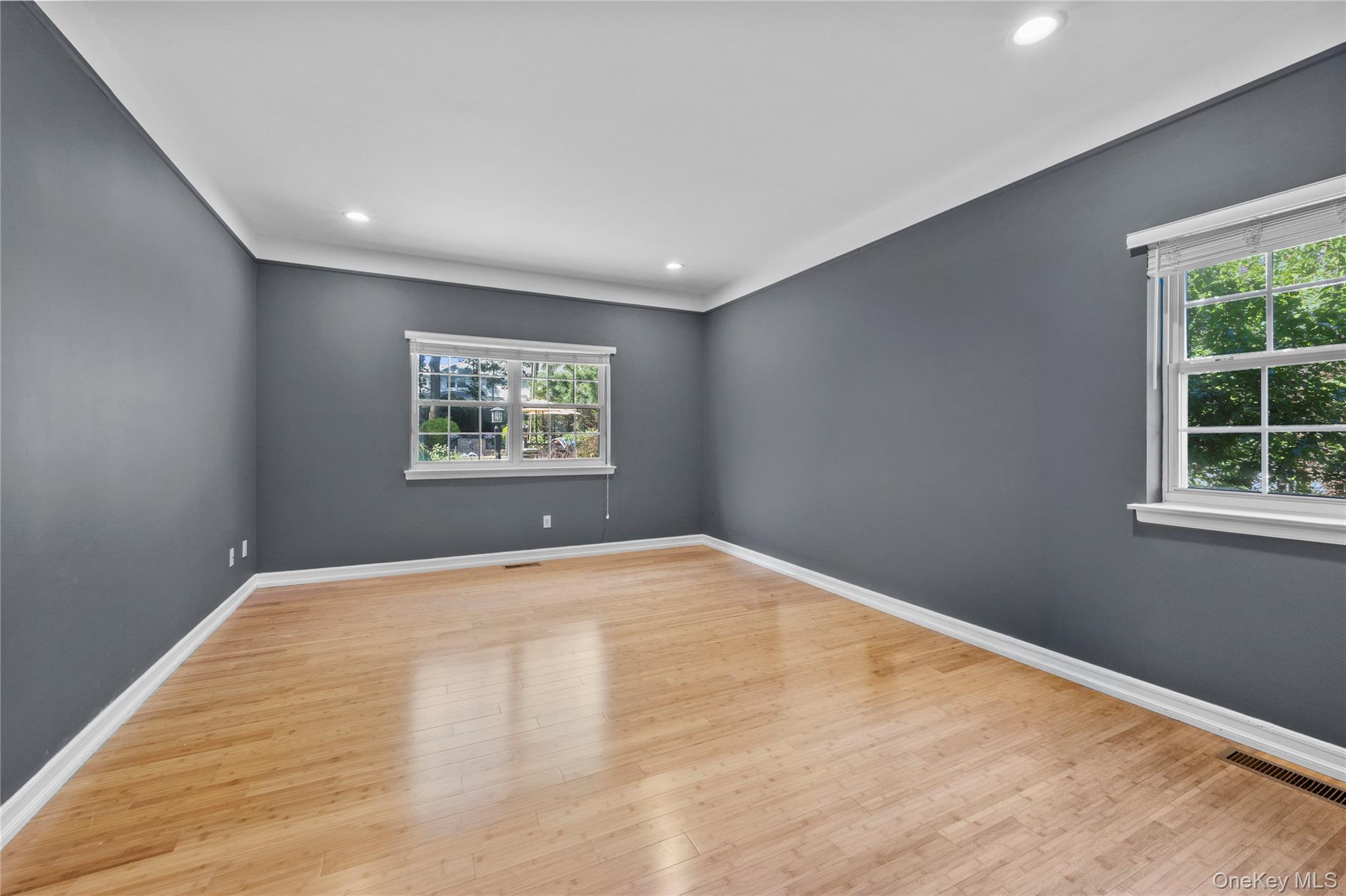 34 Varsity Boulevard – For Sale photo 35
