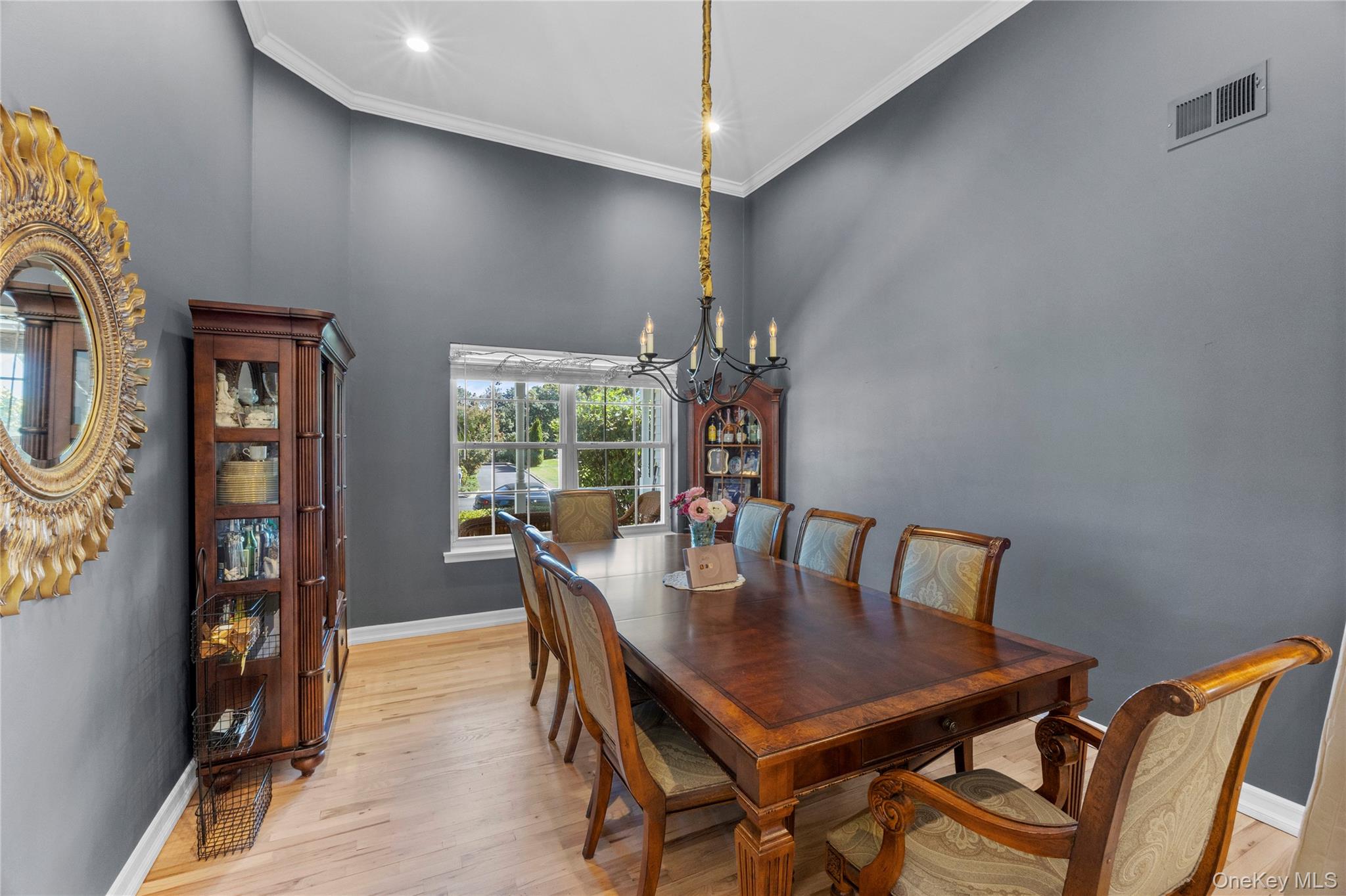 34 Varsity Boulevard – For Sale photo 16
