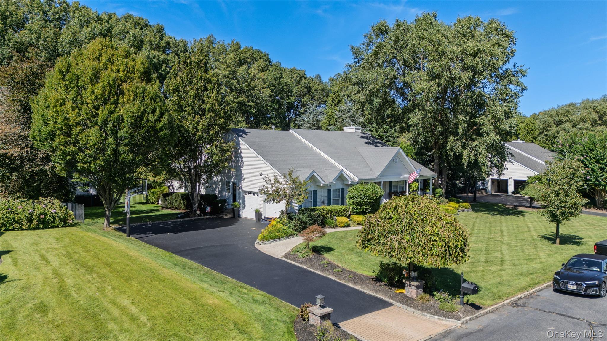 34 Varsity Boulevard – For Sale photo 46