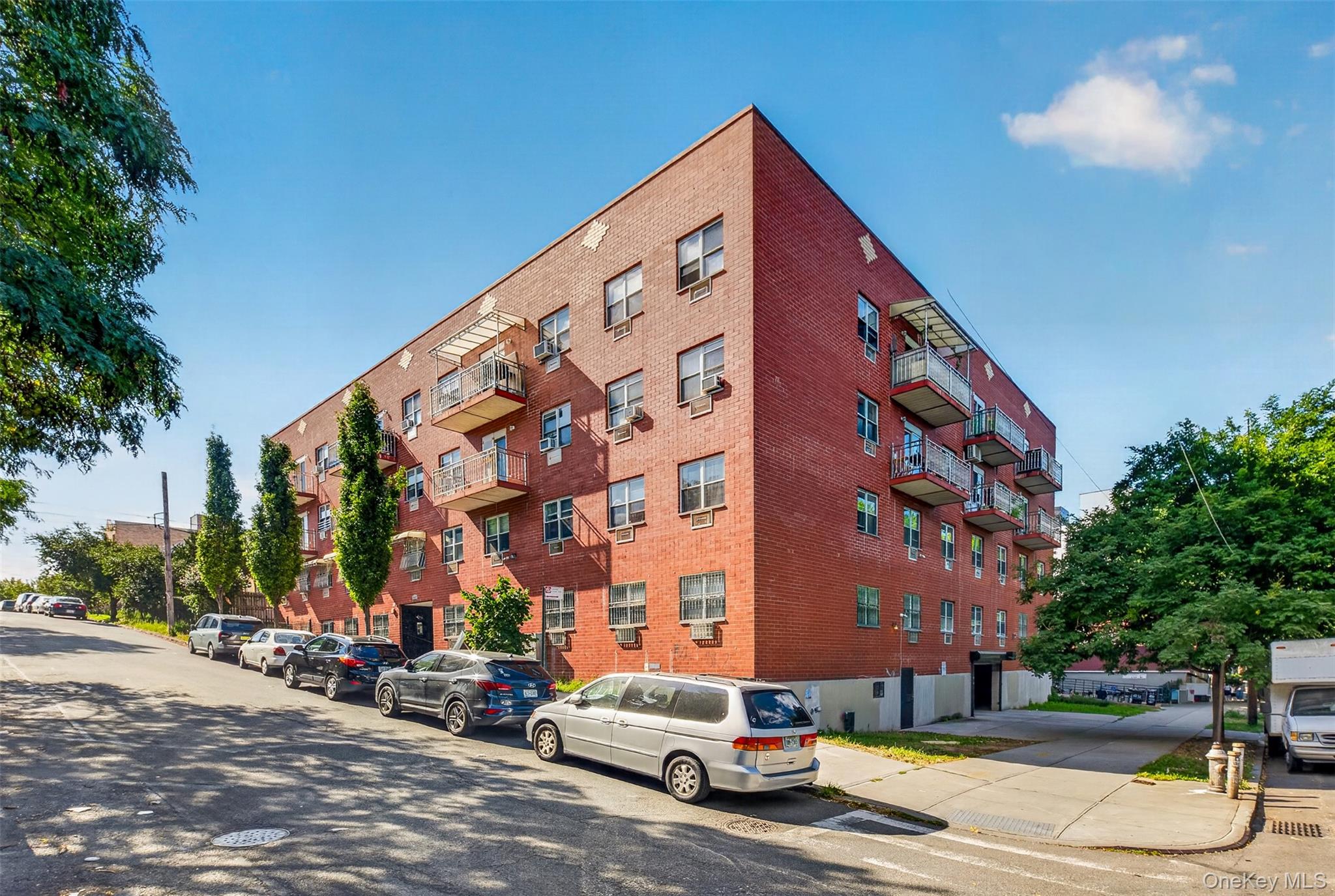 11245 39th Avenue, Unit 1E