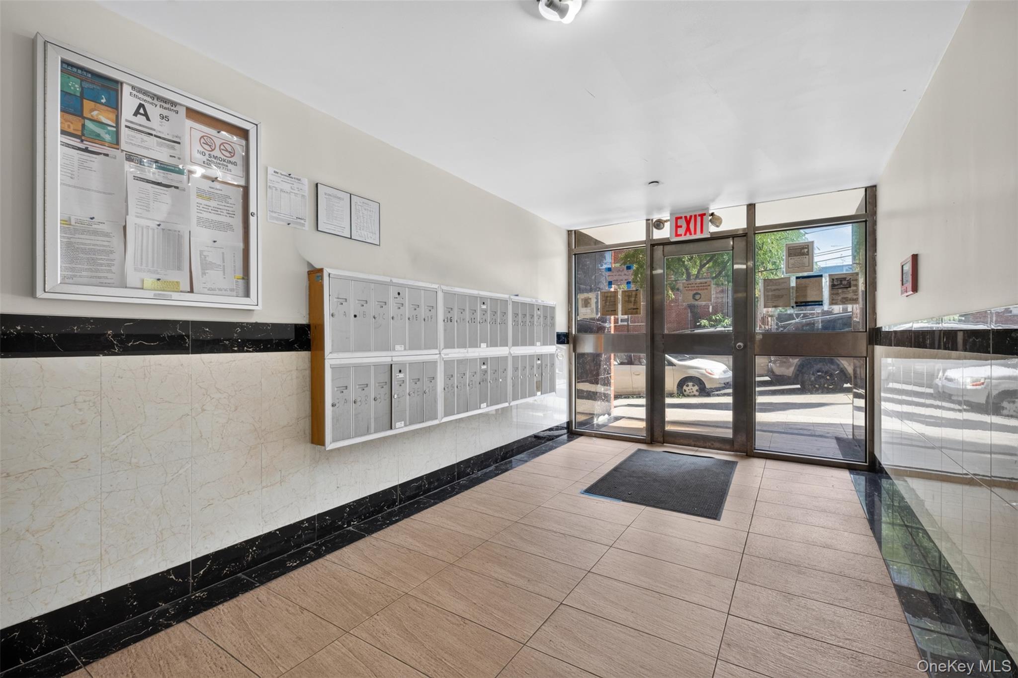 11245 39th Avenue, Unit 1E photo 3