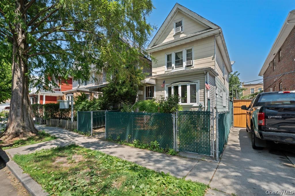 9121 110th Street – For Sale