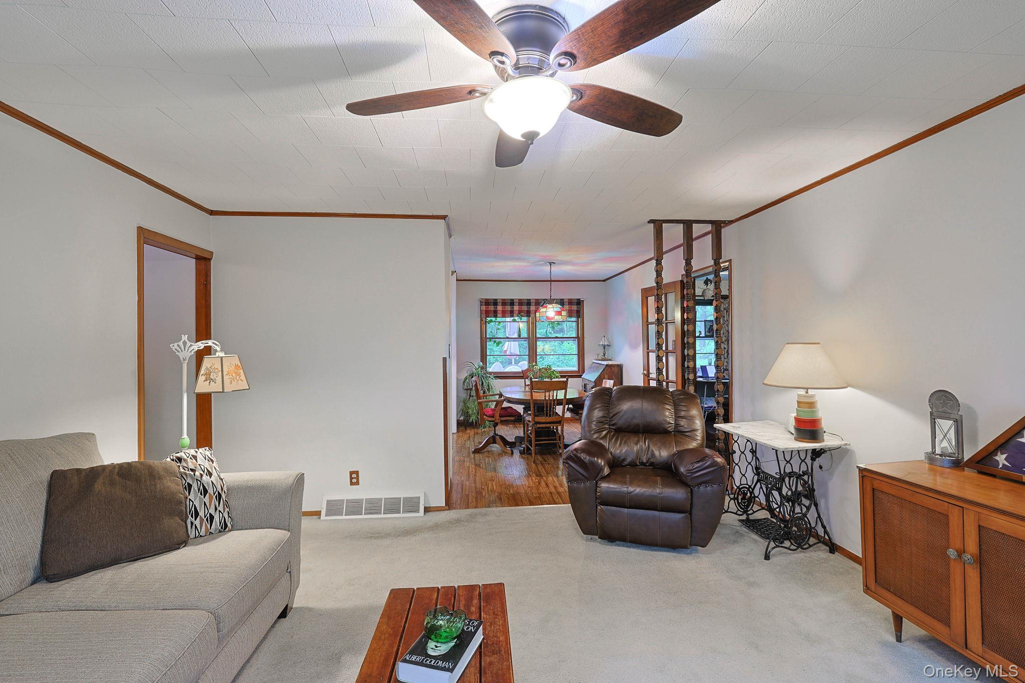 10 Woodycrest Trail – For Sale photo 14