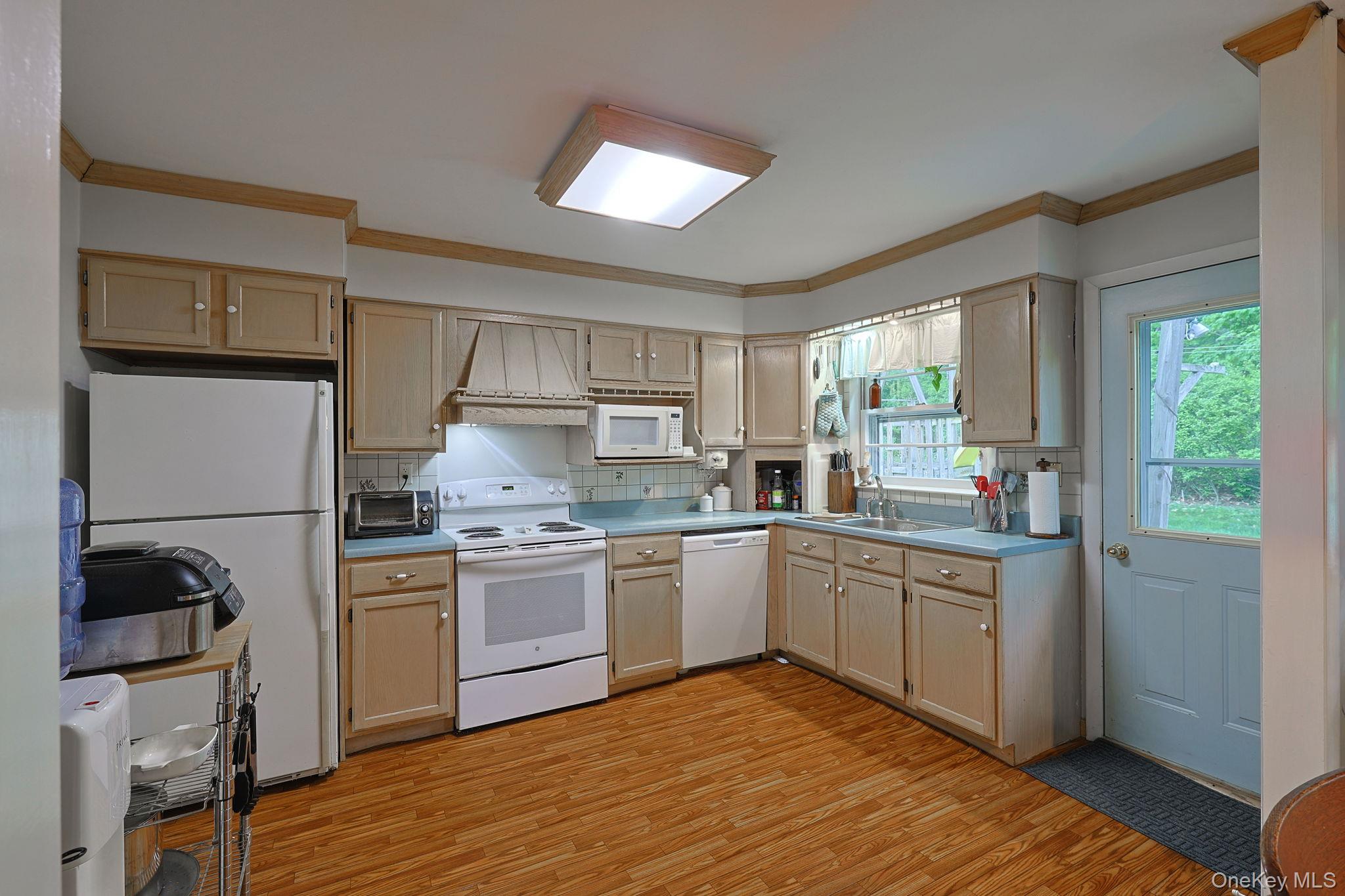 10 Woodycrest Trail – For Sale photo 17