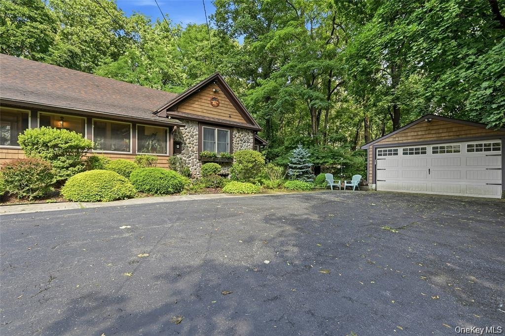 2064 N Country Road – For Sale photo 3