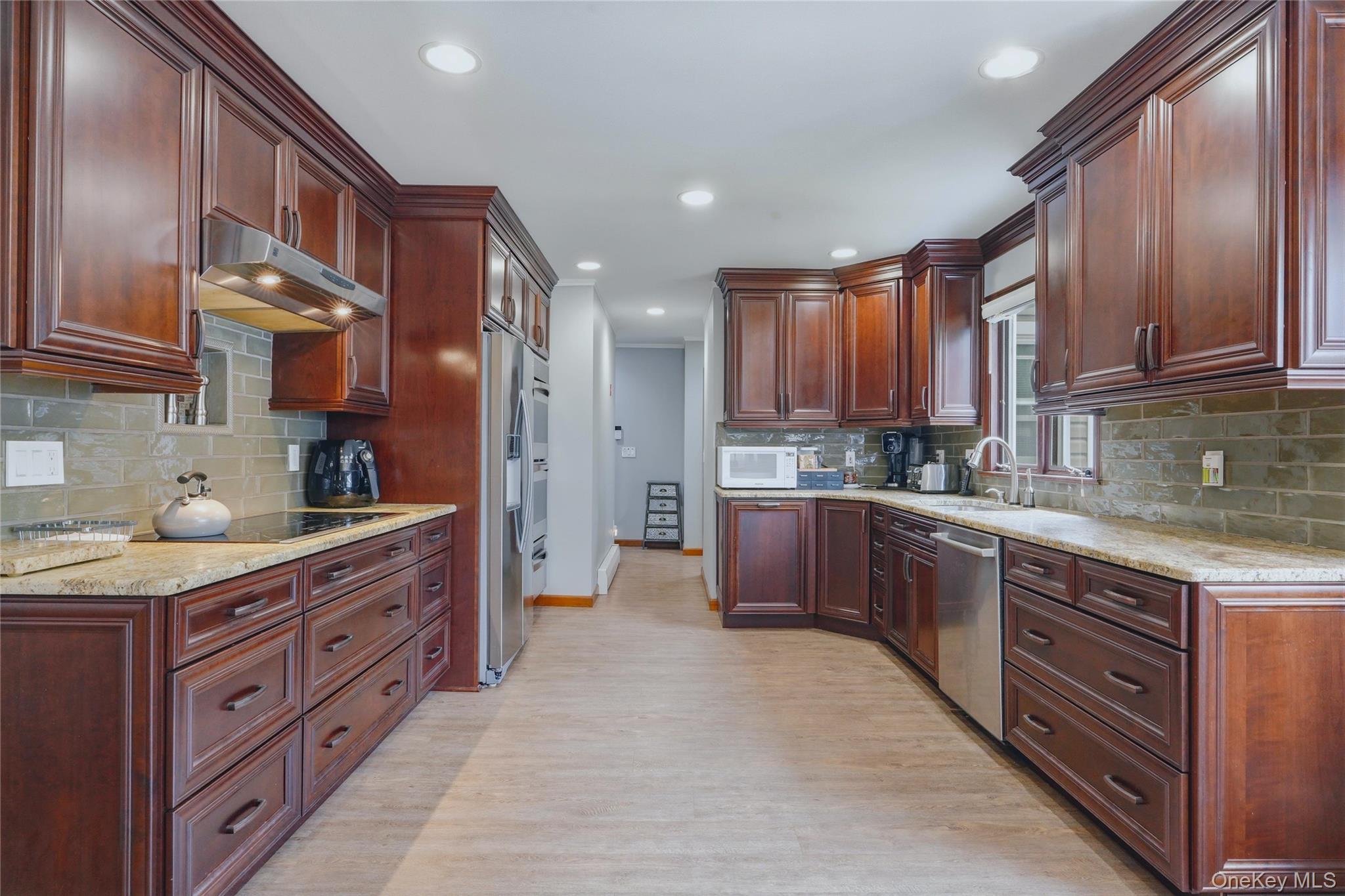 27 Bobolink Lane – For Sale photo 5