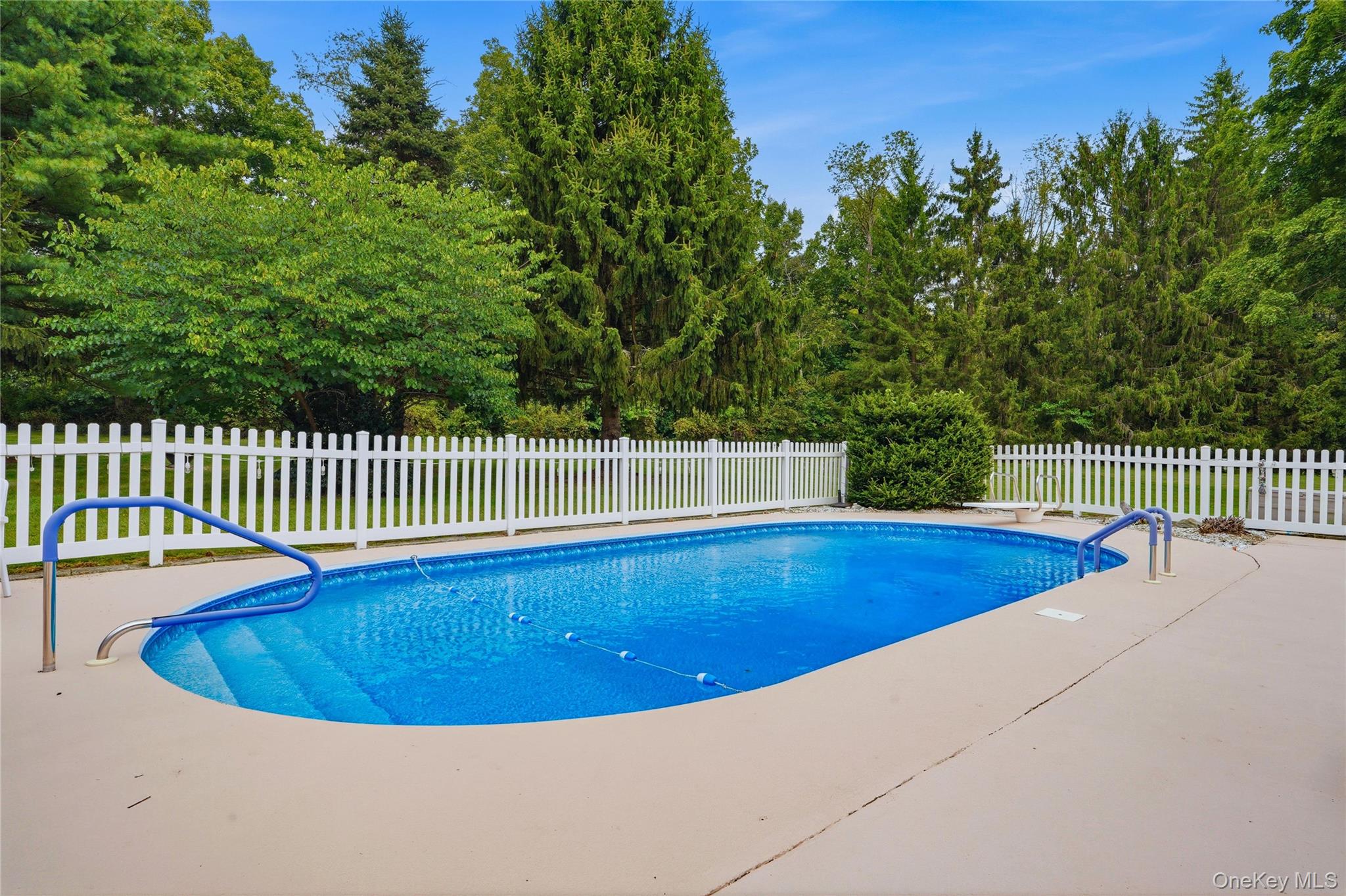 27 Bobolink Lane – For Sale photo 28