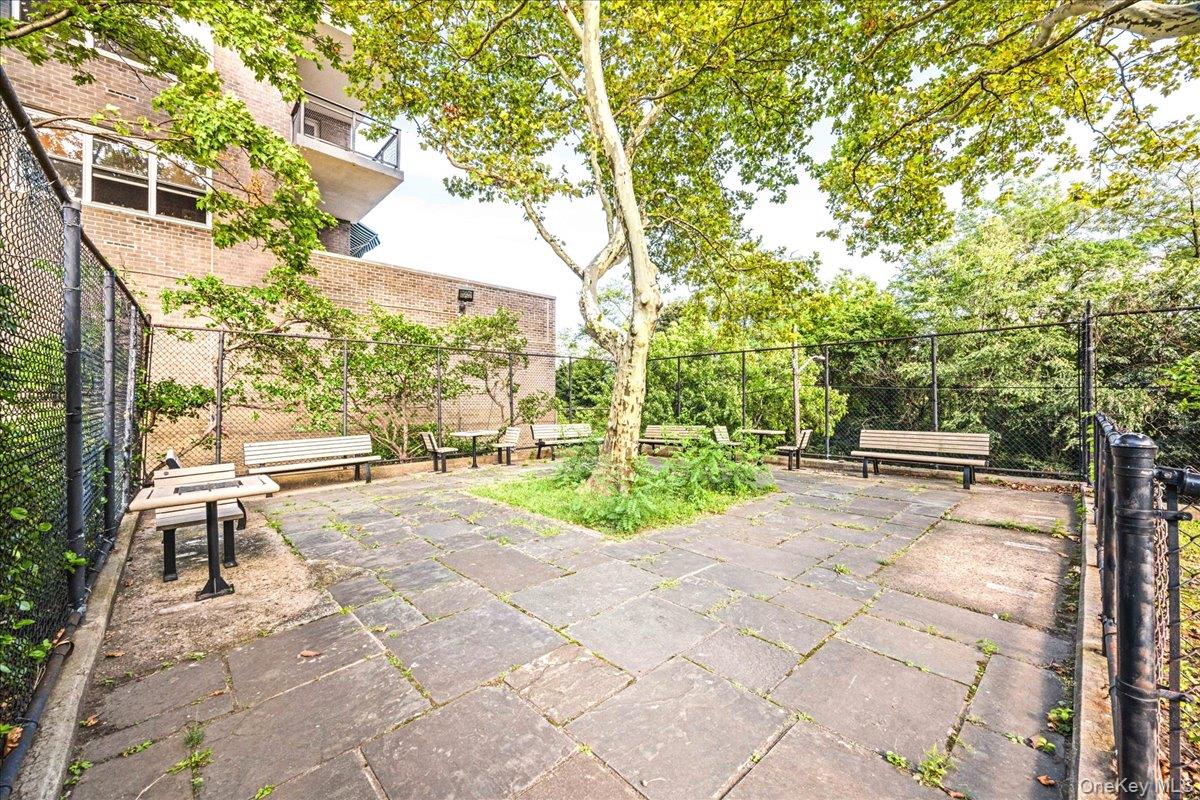 555 Kappock Street, Unit 7E photo 39