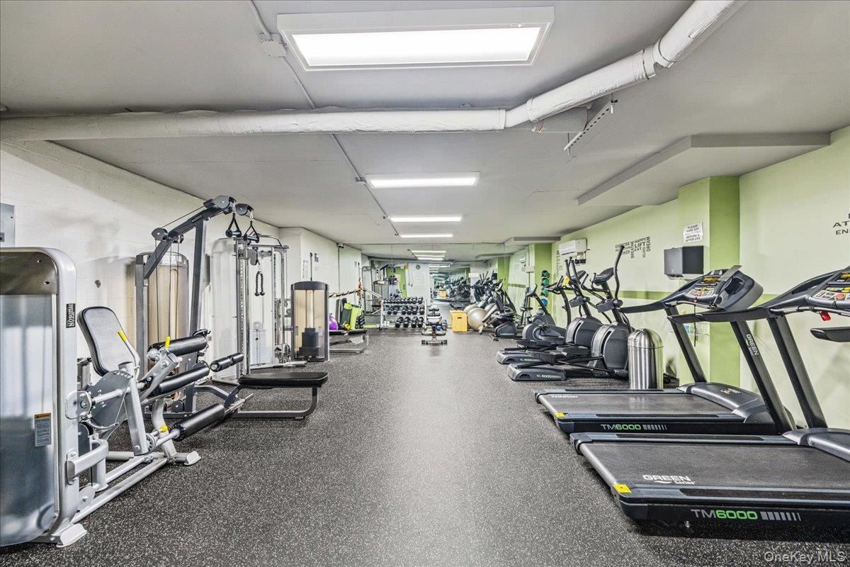 555 Kappock Street, Unit 7E photo 32