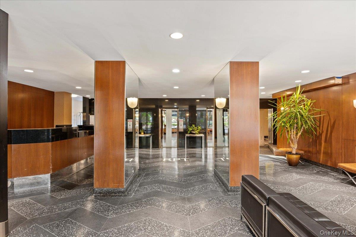 555 Kappock Street, Unit 7E photo 8