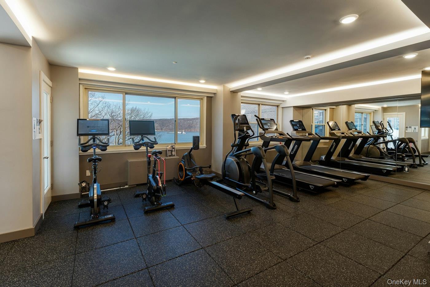 2621 Palisade Avenue, Unit 1C photo 28