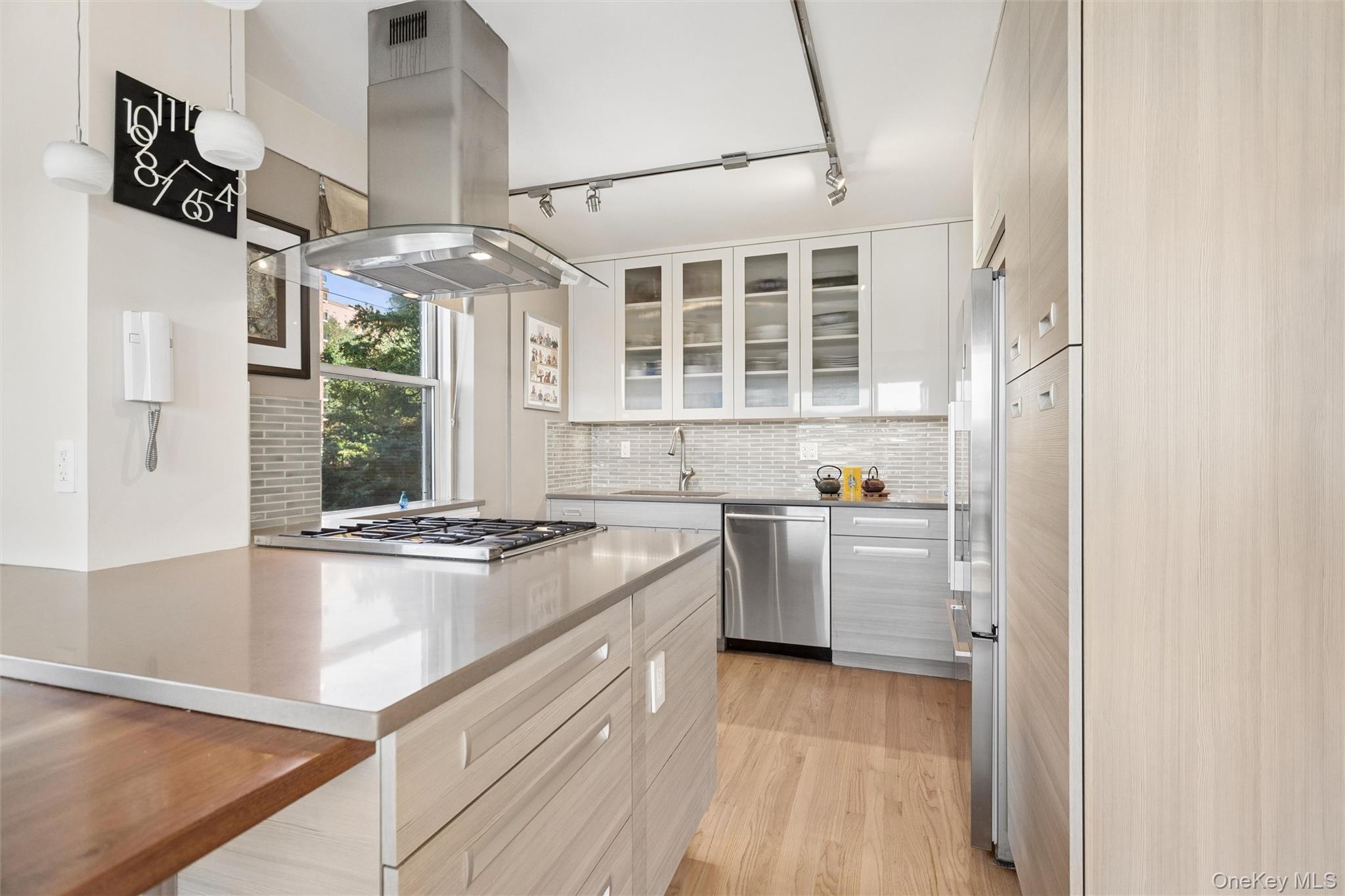 2621 Palisade Avenue, Unit 1C photo 7