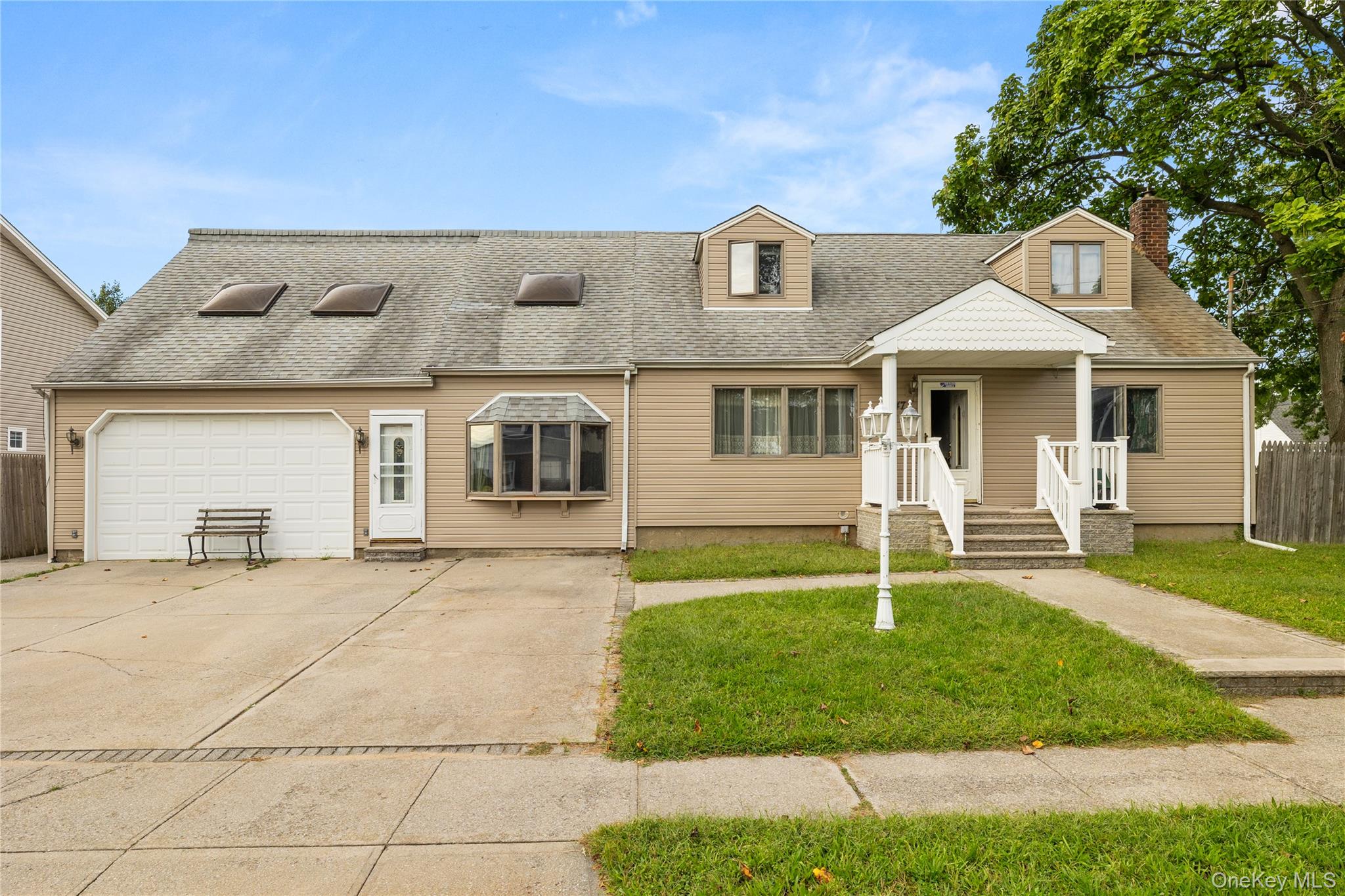 947 N Park Avenue – For Sale