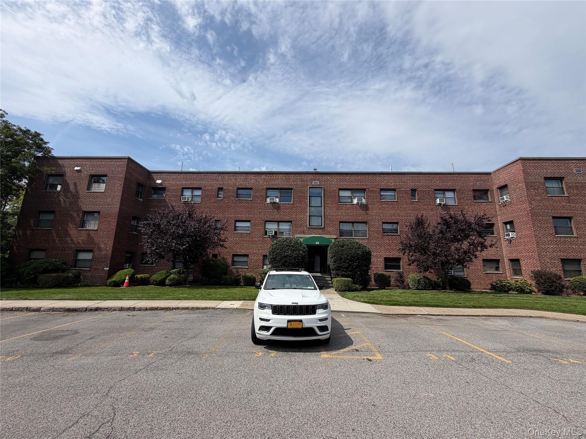 25 Shady Glen Court, Unit 3B photo 2