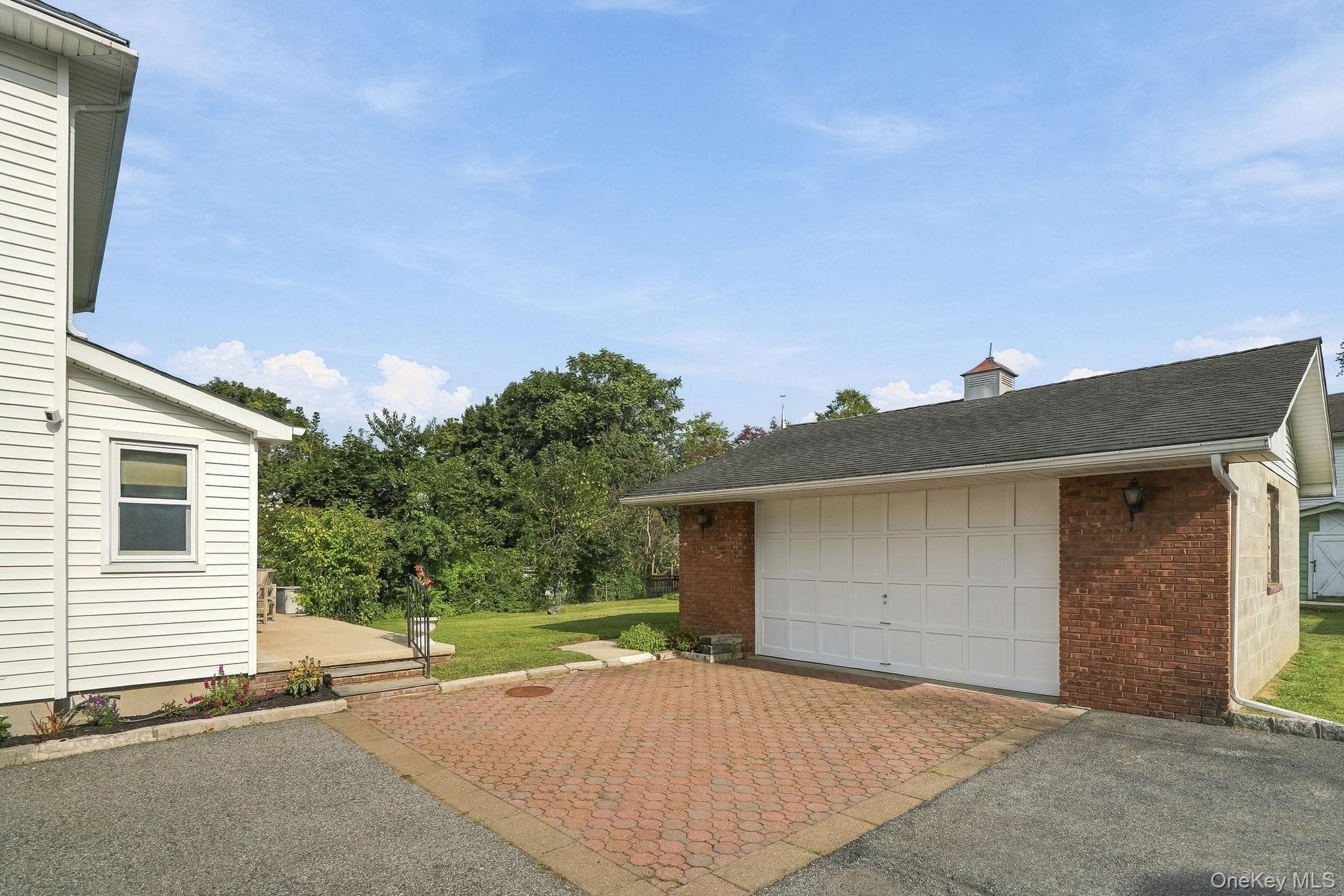8 Lancaster Avenue – For Sale photo 23