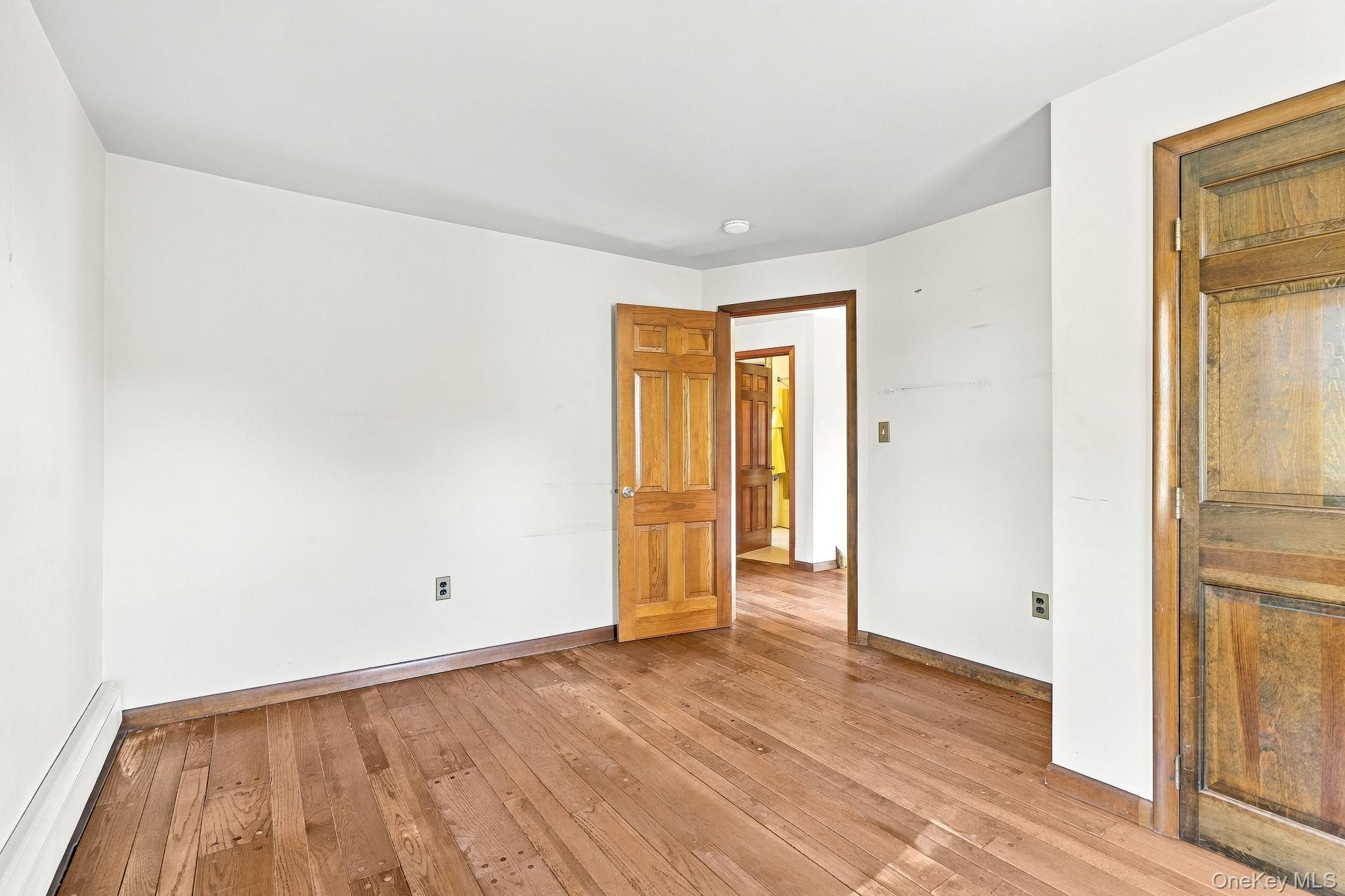 8 Lancaster Avenue – For Sale photo 16