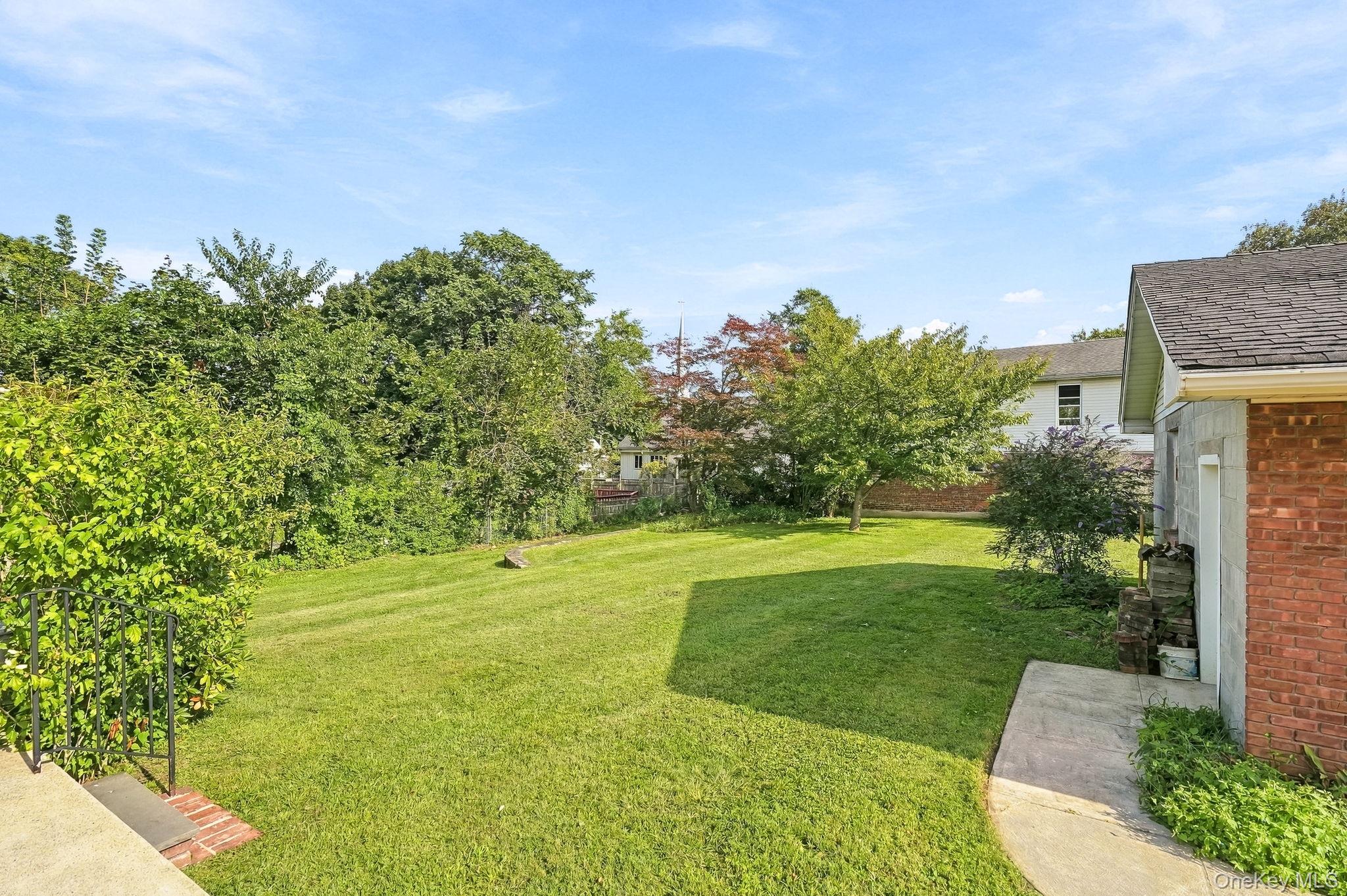 8 Lancaster Avenue – For Sale photo 32